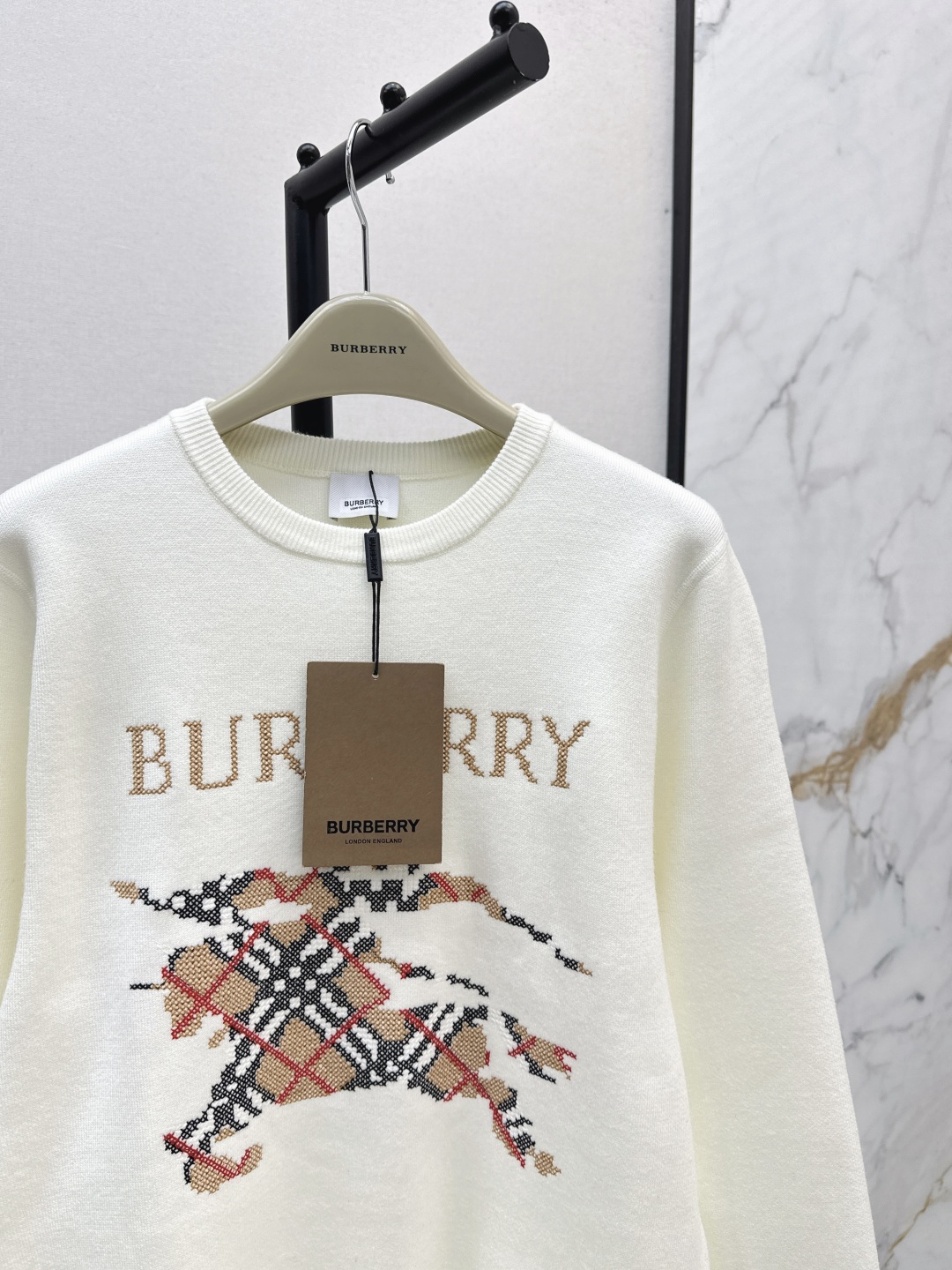 Burberry Women's White Knit Sweater with Equestrian Knight Design 5 cmp i1756711627048 9710 0 3