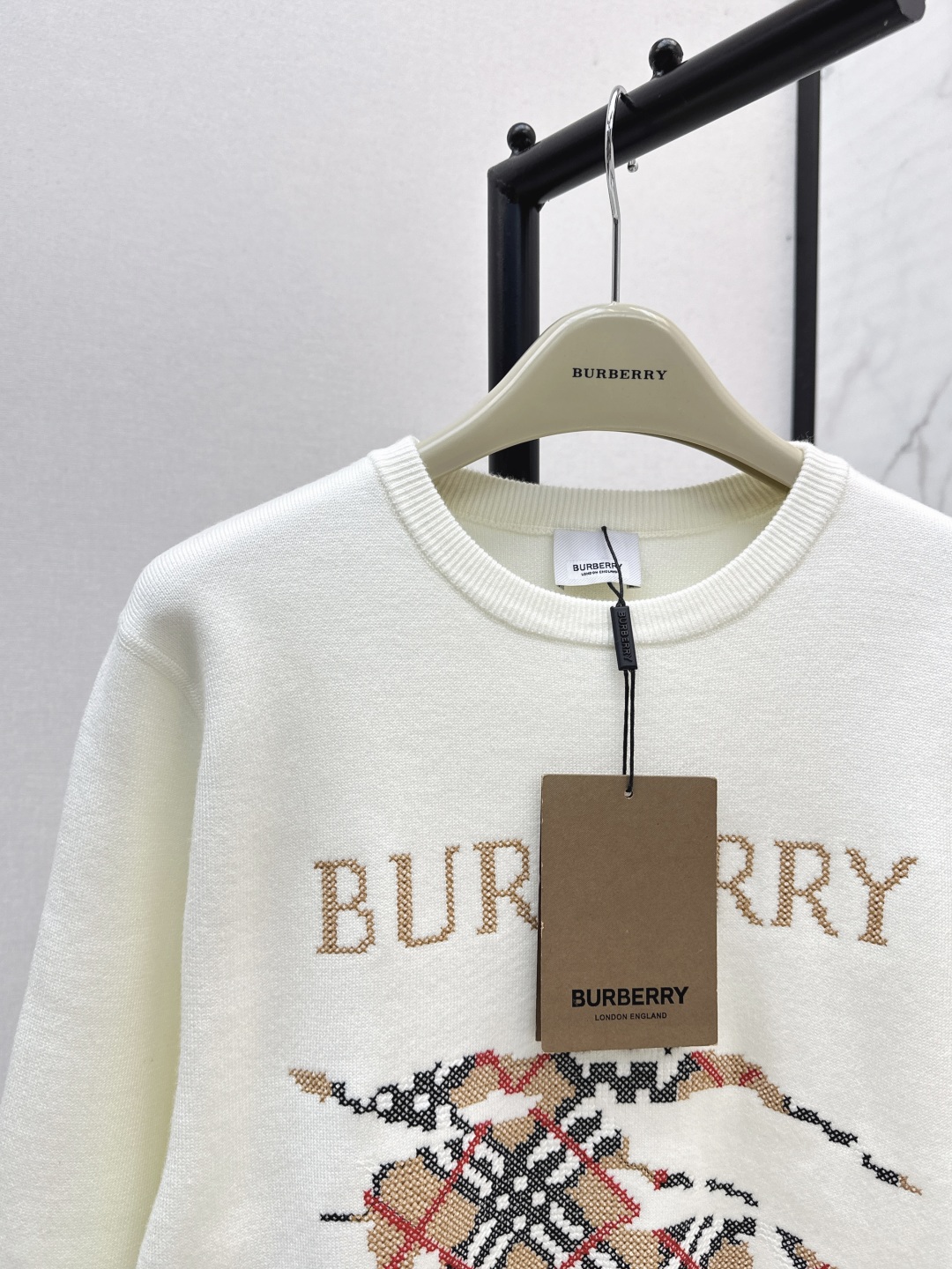 Burberry Women's White Knit Sweater with Equestrian Knight Design 6 cmp i1756711630005 4178 0 4
