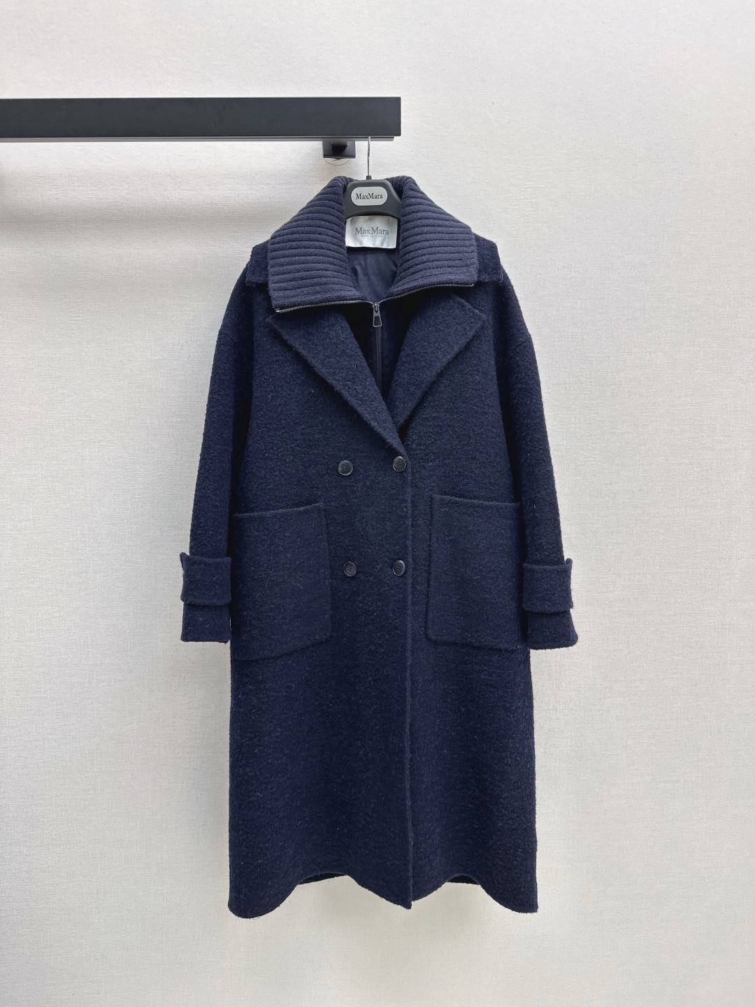 Max Mara Wool Blend Double-Breasted Coat with Detachable Down Vest 5 cmp i1756713930928 8485 0 3