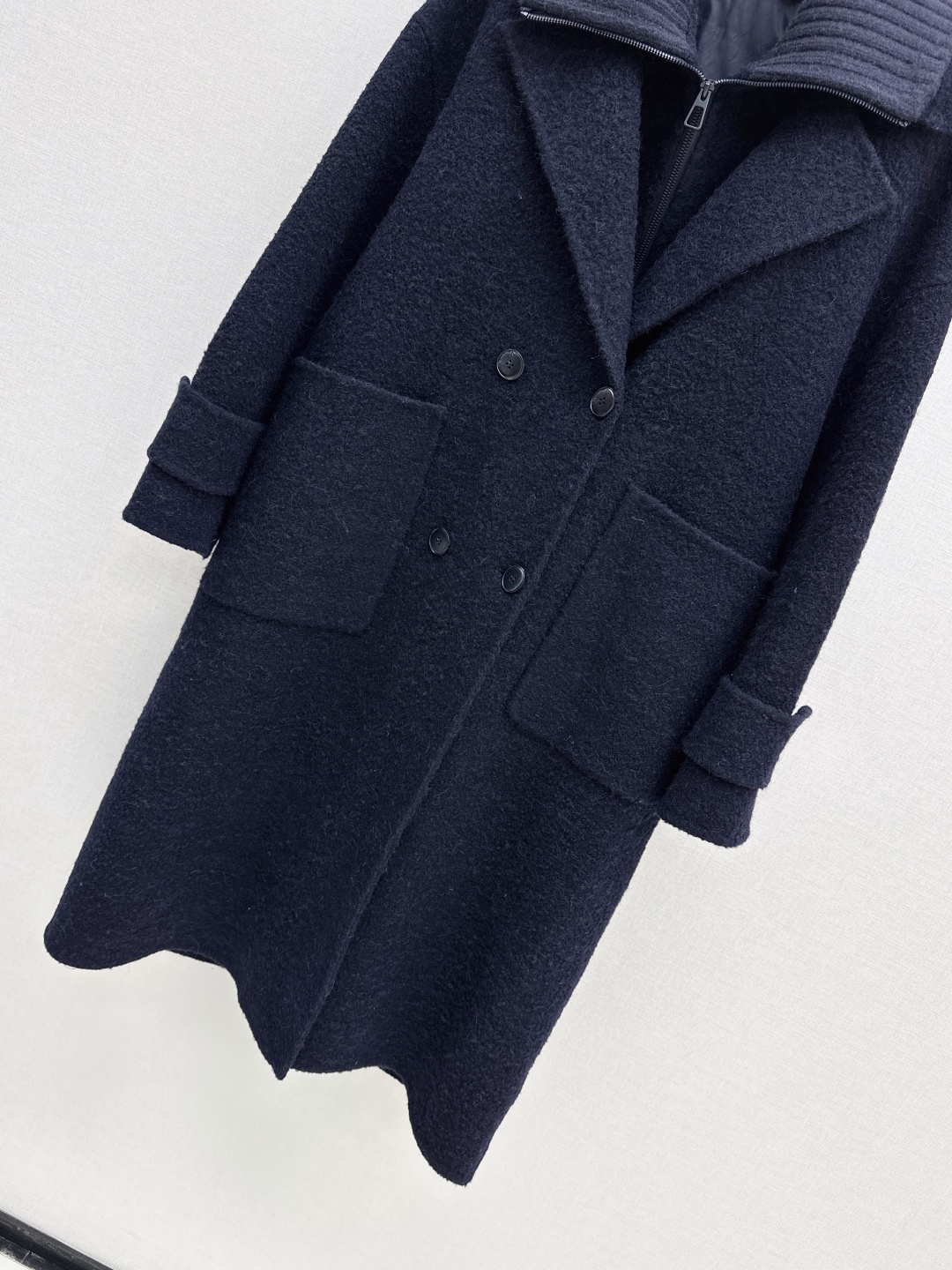 Max Mara Wool Blend Double-Breasted Coat with Detachable Down Vest 9 cmp i1756713936909 9382 0 7