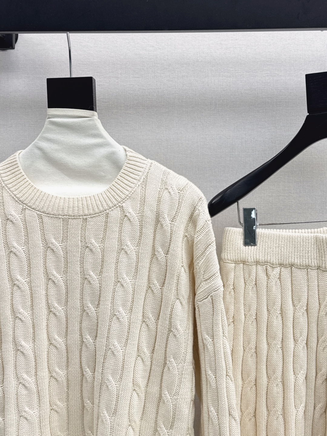 Wool Knit Sweater and Shorts Set - Elegant Cable Knit Loungewear for Women 5 cmp i1756714490720 4547 0 3