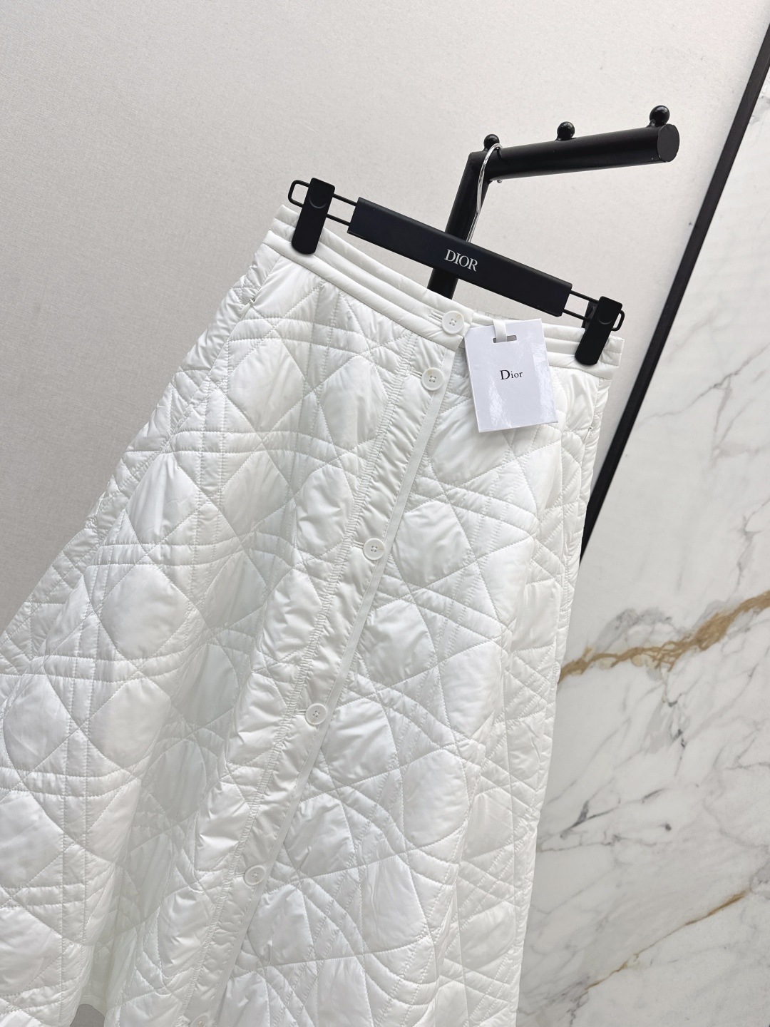 Dior White Quilted Midi Skirt A-Line Silhouette Nylon Slimming S-L 4 cmp i1756717476913 5973 0 2