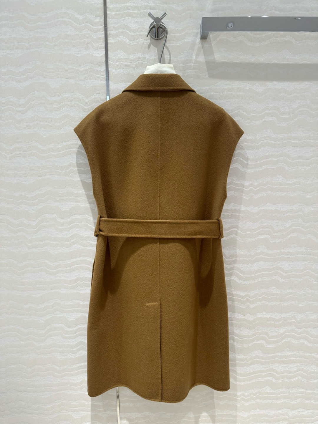 Elegant Wool Blend Sleeveless Coat with Belt, Lapel Collar and Pockets 10 cmp i1756775223568 2536 0 8