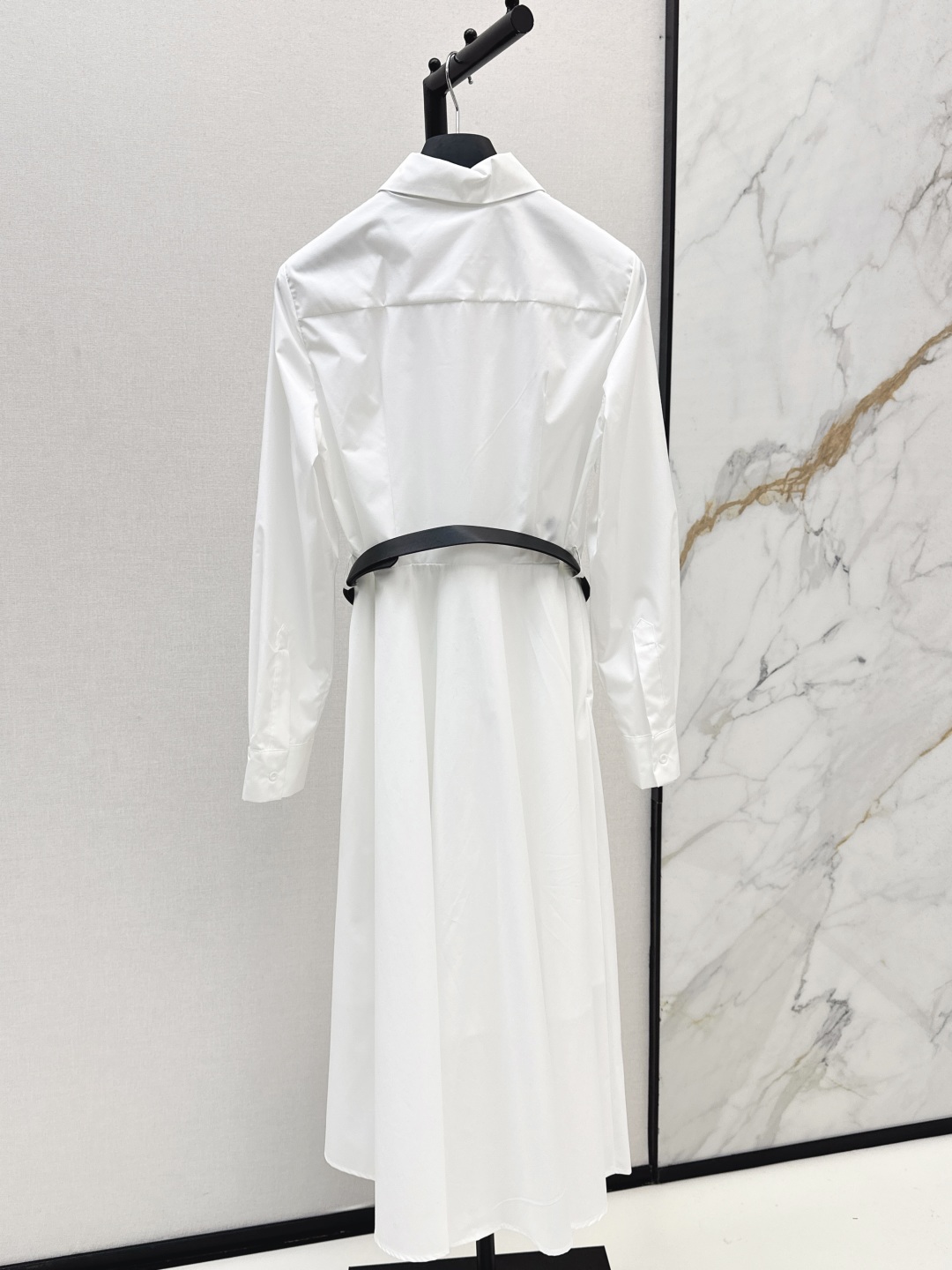 Dior White Cotton Poplin Dress with Ruffled Trim and Belt 9 cmp i1756795609360 7832 0 7