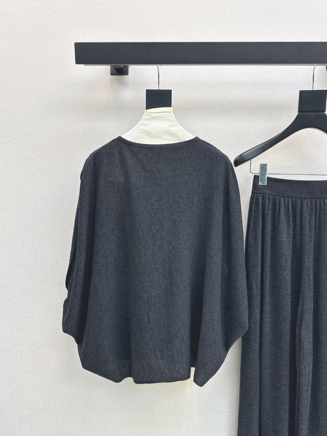 Elegant Wool Set: Batwing Sleeve Sweater & Straight-Leg Pants - Relaxed Fit 7 cmp i1756799528593 5671 0 5