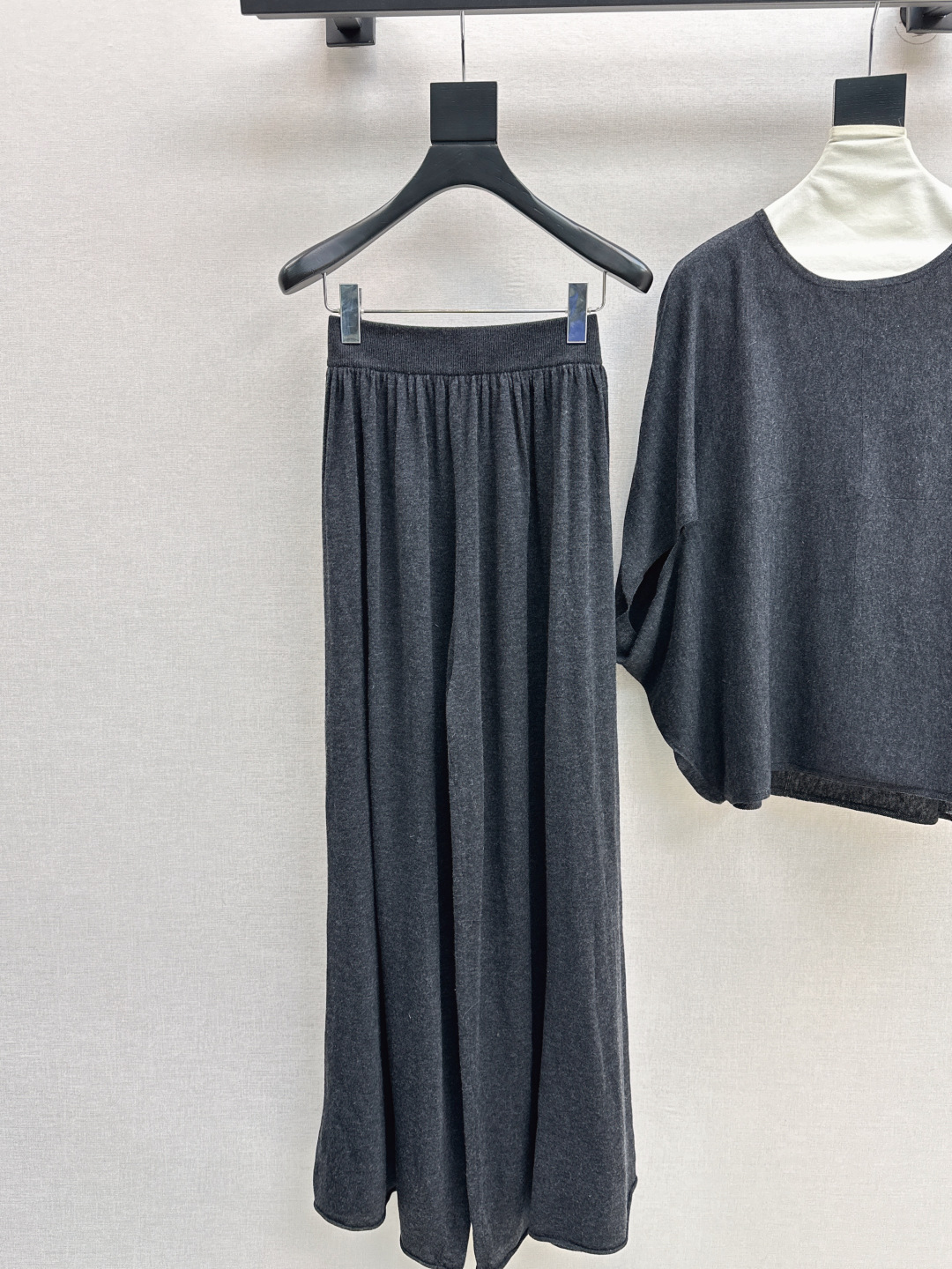 Elegant Wool Set: Batwing Sleeve Sweater & Straight-Leg Pants - Relaxed Fit 8 cmp i1756799533330 9103 0 6