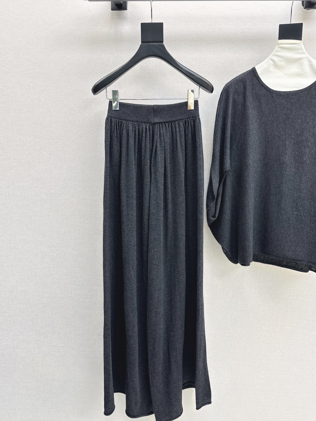 Elegant Wool Set: Batwing Sleeve Sweater & Straight-Leg Pants - Relaxed Fit 10 cmp i1756799533334 284 0 8