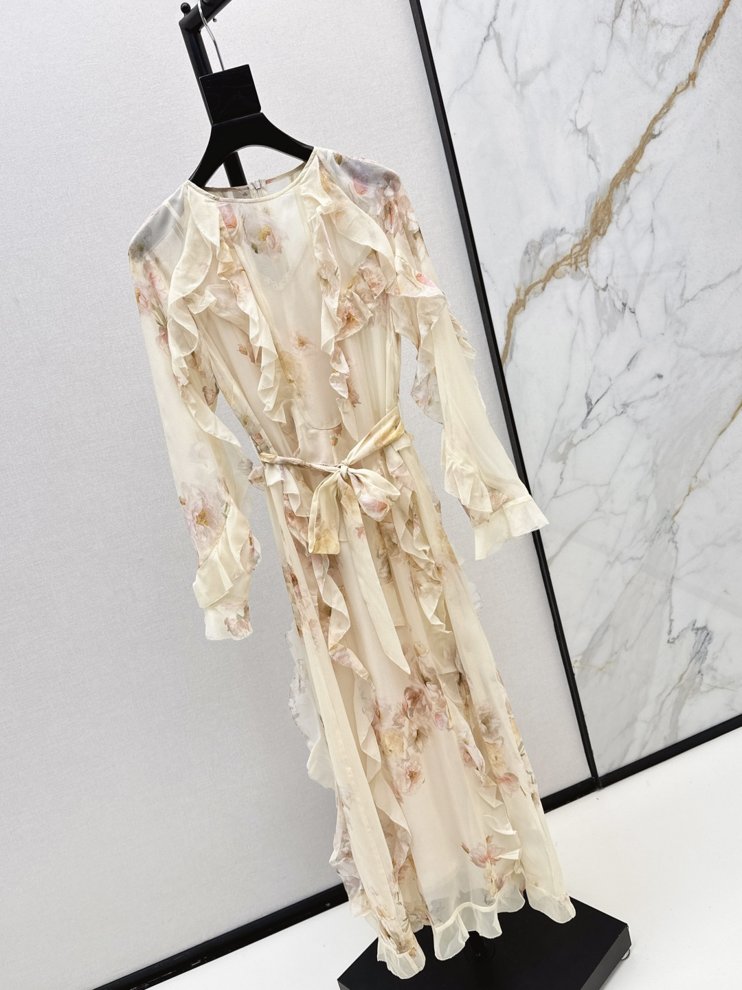 Zimmen-M 25Ss Floral Print Silk Maxi Dress, Elegant Resort Style 4 cmp i1757840348995 4533 0 1