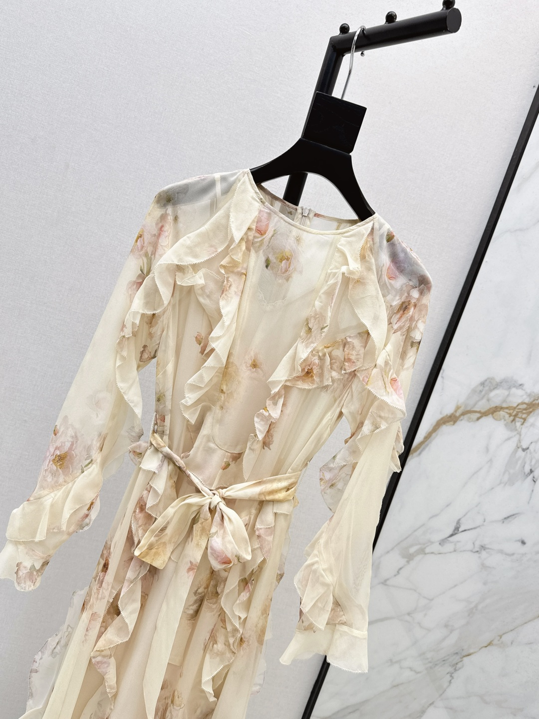 Zimmen-M 25Ss Floral Print Silk Maxi Dress, Elegant Resort Style 5 cmp i1757840351030 4237 0 2