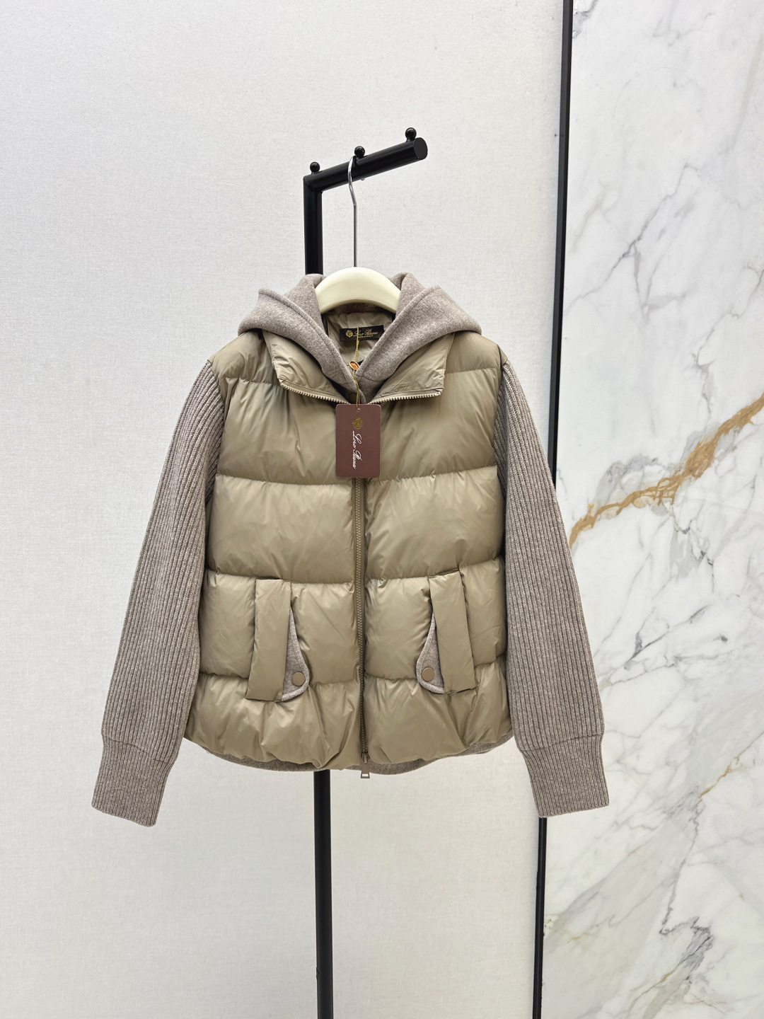 Woolrich Women's Knit-Sleeve Down Puffer Jacket with Hood - Stylish & Warm 3 cmp i1757847435264 9407 0 1