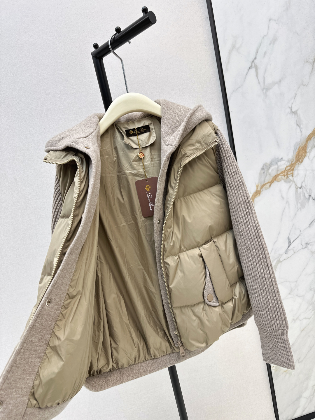 Woolrich Women's Knit-Sleeve Down Puffer Jacket with Hood - Stylish & Warm 9 cmp i1757847440602 4020 0 7