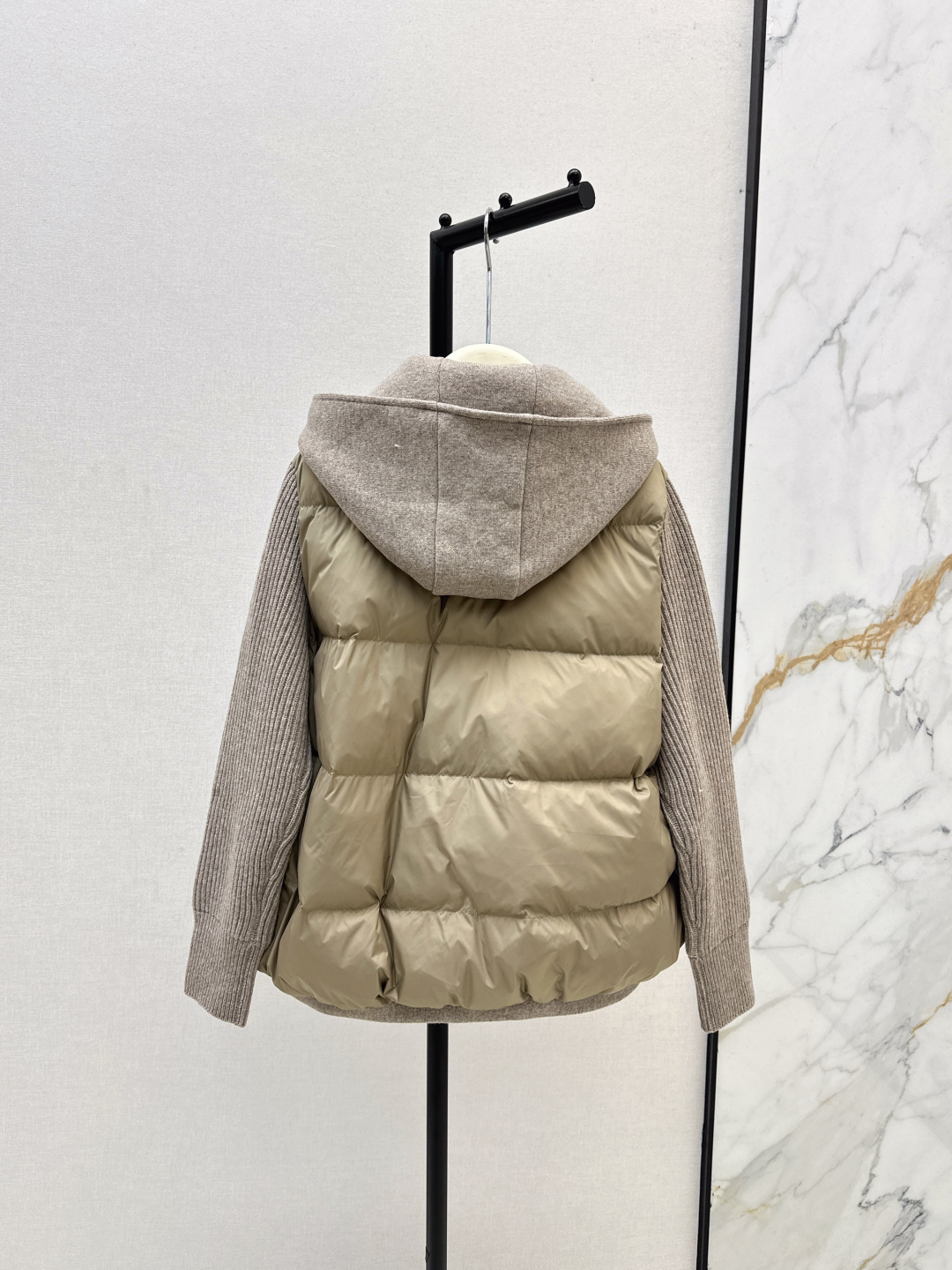 Woolrich Women's Knit-Sleeve Down Puffer Jacket with Hood - Stylish & Warm 10 cmp i1757847440605 573 0 8