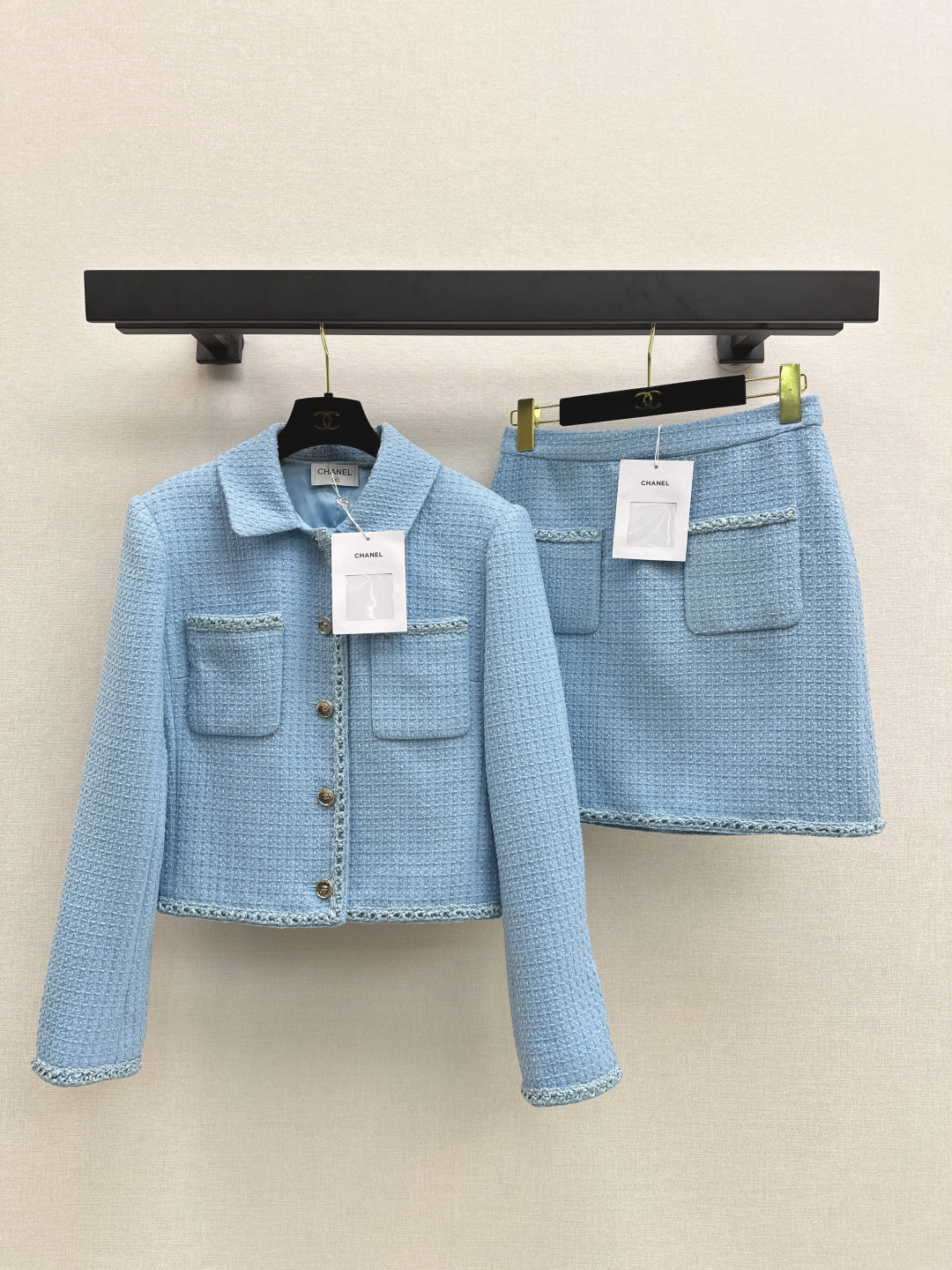 Ensemble Tailleur Tissé Bleu Ciel Inspiré de C : Chic et Élégance