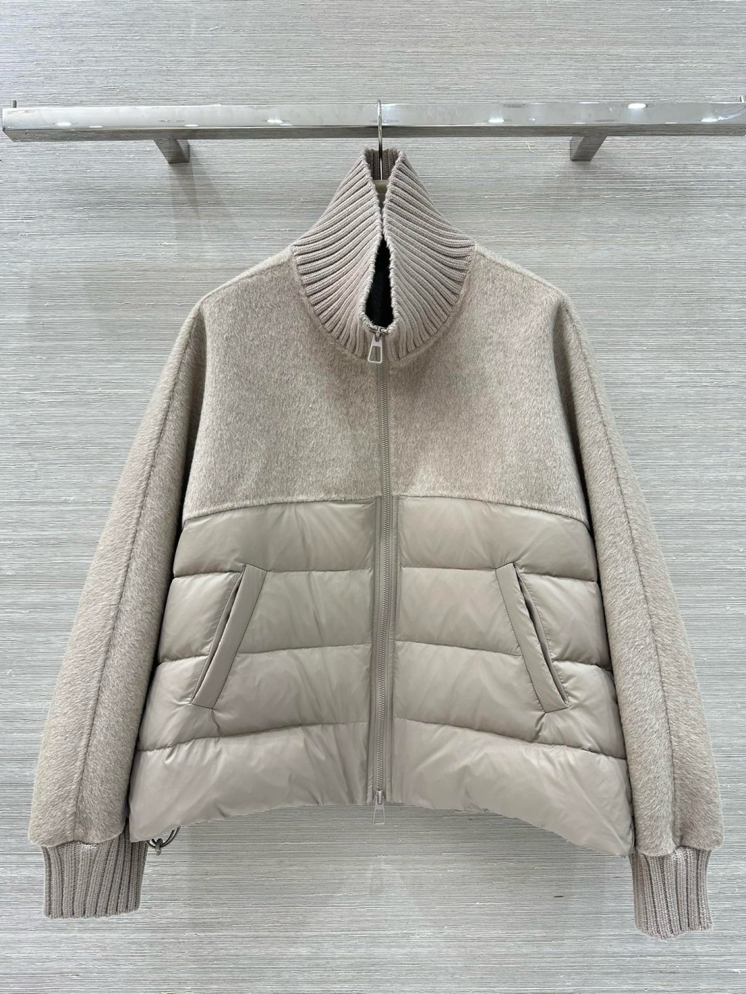 Veste Courte en Duvet d'Oie et Cachemire pour Femme