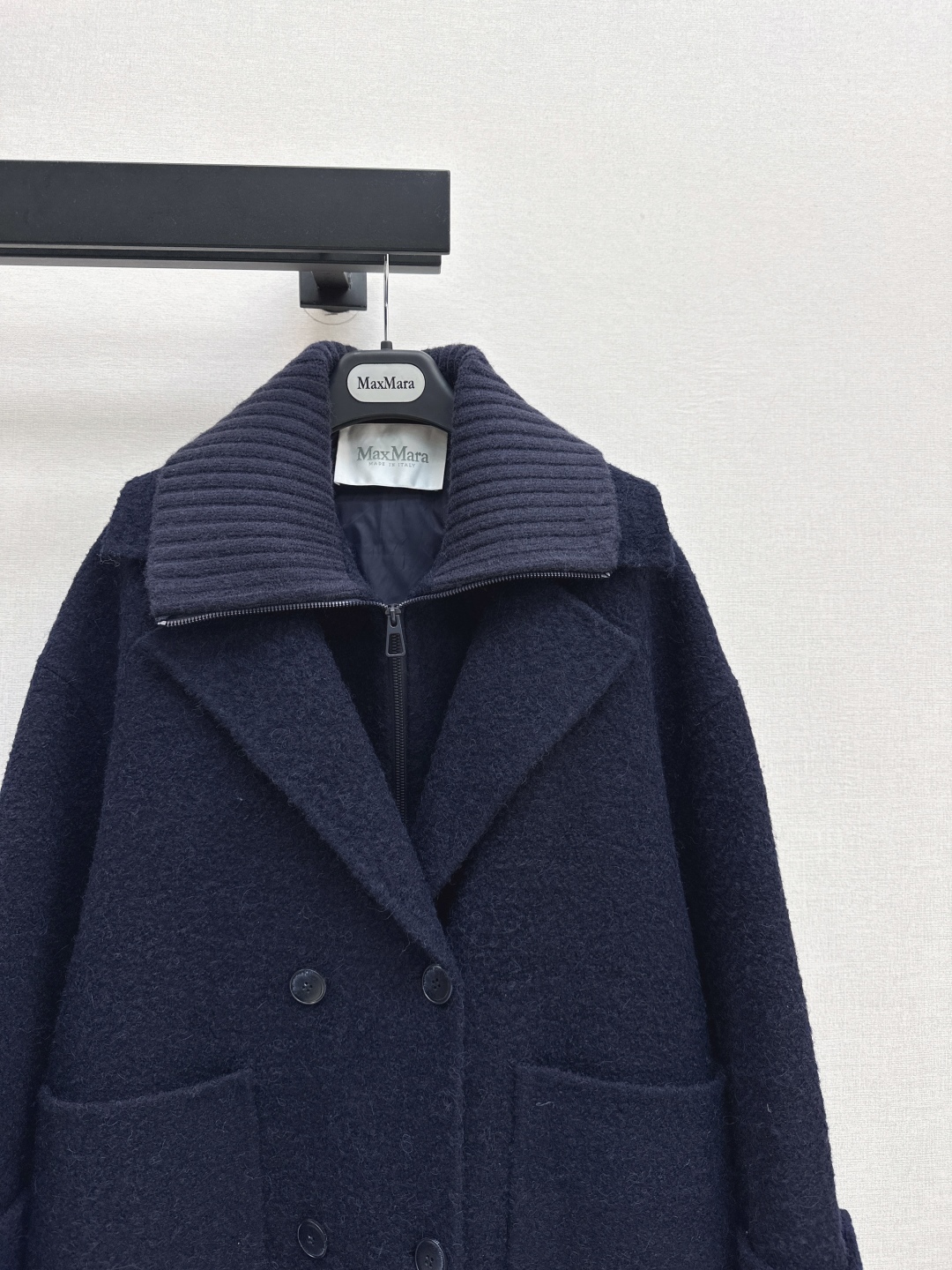 Max Mara Wool Blend Double-Breasted Coat with Detachable Puffer Vest 8 cmp i1757935161458 9576 0 6