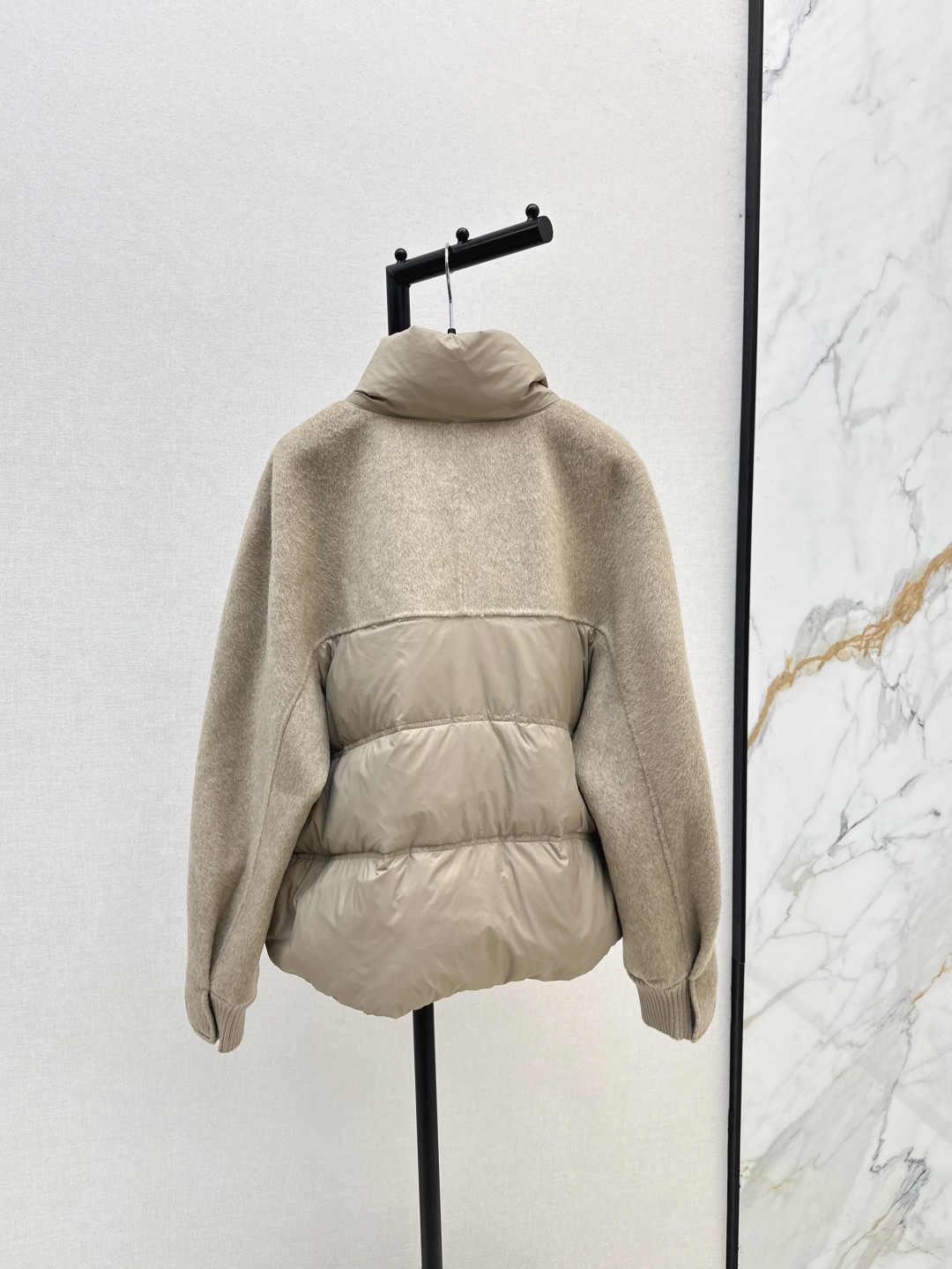 Max Mara Women's Wool Blend Puffer Jacket, Stand Collar, Three Colors 9 cmp i1757937214864 403 0 7