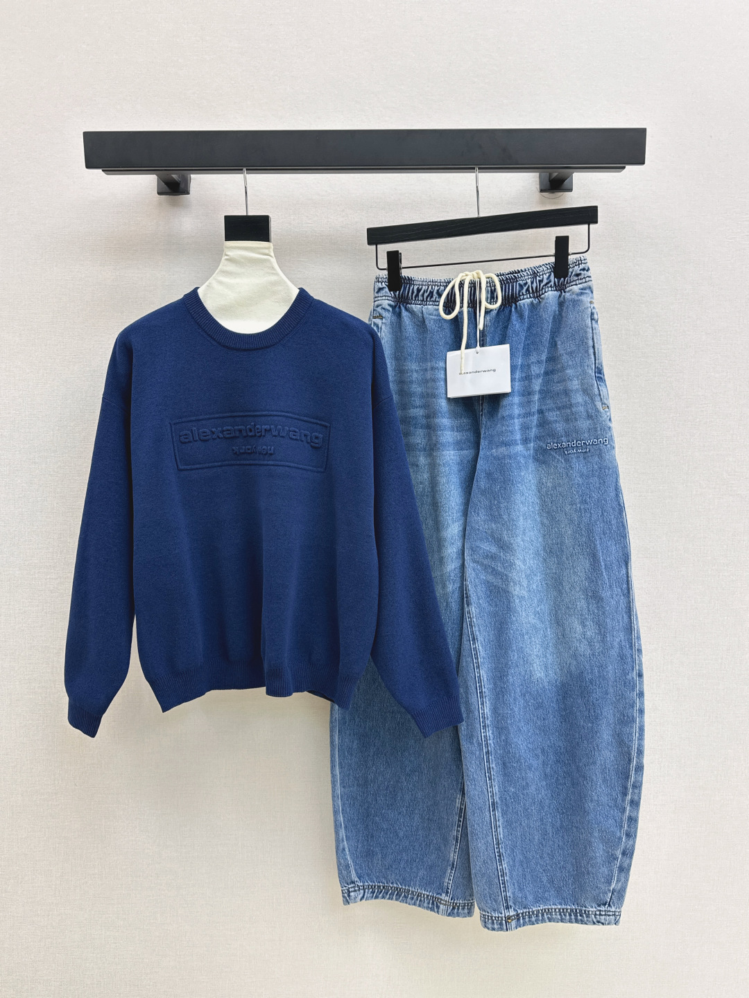 Alexander Wang Embossed Logo Wool Sweater, Women's Round Neck Pullover 2 cmp i1757943385191 7050 0 8