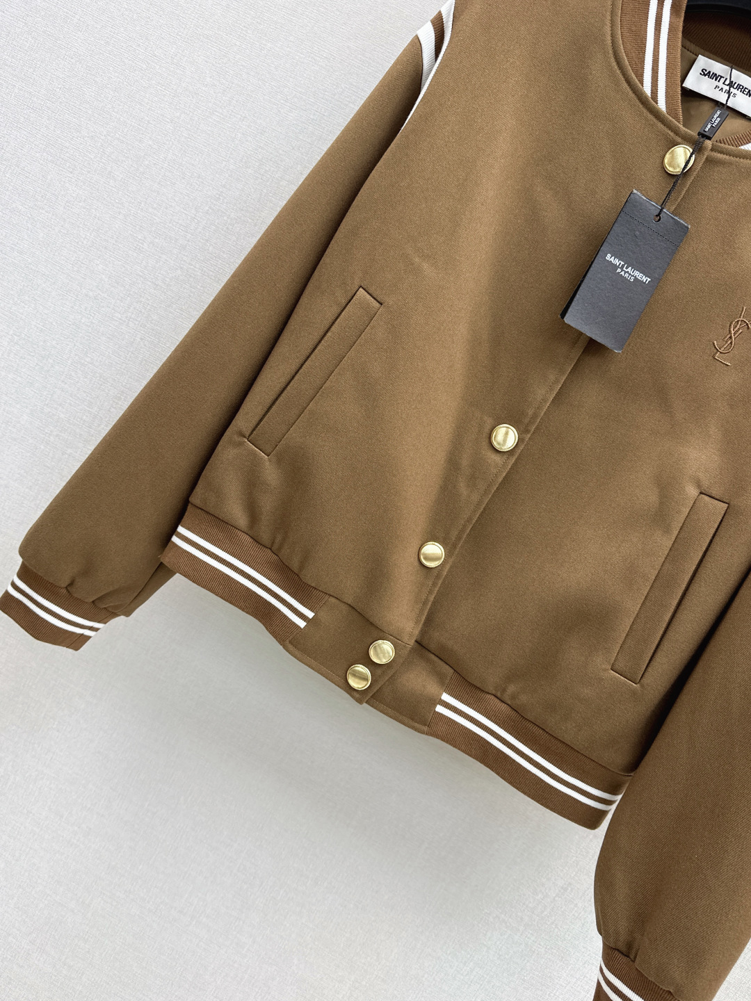 חליפת חצאית וחולצה Saint Laurent בסגנון קז'ואל, צבע חום 6 cmp i1758020977381 6918 0 4