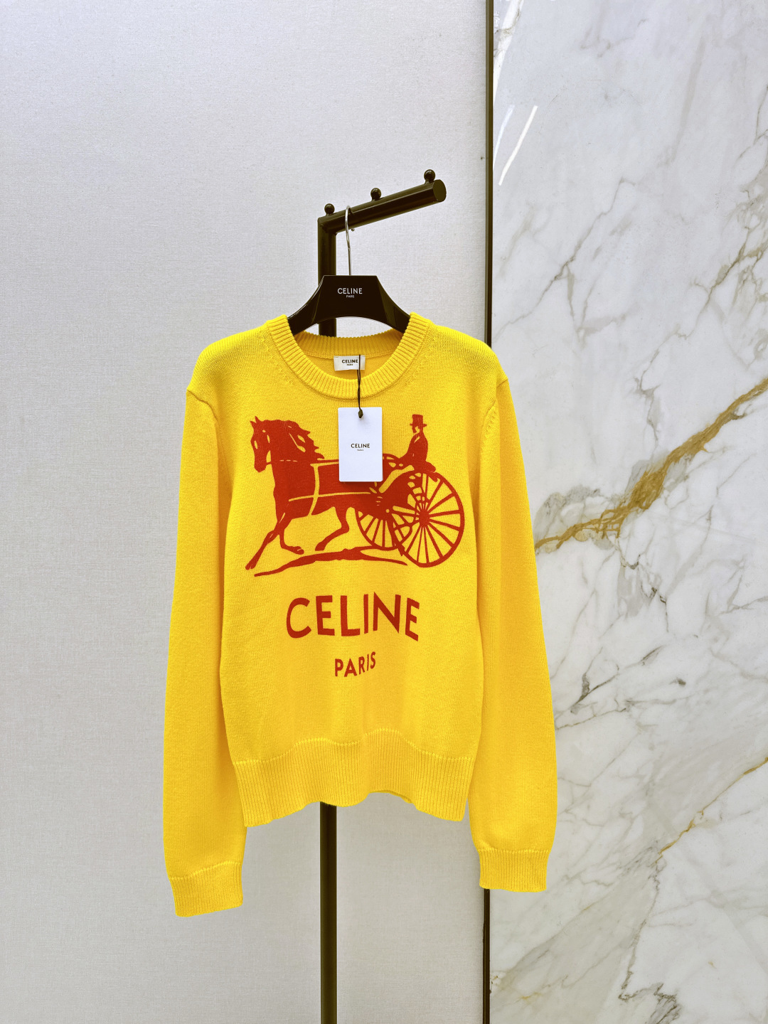 NO:687549,Ce 26Ss————The latest classic horse-drawn carriage pattern bright yellow sweater in early spring. I like it very much. Simple round neck. A regular version. The whole piece has a three-dimensional chain texture. The texture is clearly visible. It is practical for daily wear and versatile. It is high-end white. Comfortable and exquisite. One color ready for sale. sml,,sweaters,19860909Ce 26Ss————早春最新款经典马车图案明亮黄色毛衣很喜欢的一款 简单的圆领 常规的一款版型 整件立体锁链纹理 纹路清晰可见 日常实穿又百搭 高级显白 舒适又显精致 一色现货发售sml,,sweaters,,Women's clothing