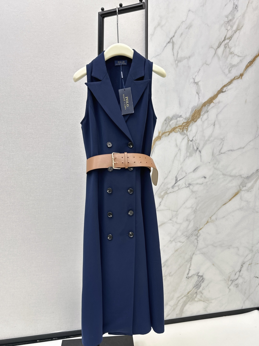 NO:753138,Kochi old money style outfit RL 26Ss - the latest old money style for spring and summer, a series of silhouette suit jackets + vests + trousers + dresses. Heavy fabrics with good drape. Elegant lady temperament. The upper body looks thin and tall. White and rich must-have items are high-end and fashionable. Original customized hardware accessories. Sweet and cool girls are A and sassy. Highly recommended items. Developed in one color. Ready for sale. sml,, skirts, jackets & coats, business suit,19860909高知老钱感穿搭 RL 26Ss———春夏最新款老钱风一系列廓形西装外套+马甲+西裤+连衣裙 重磅面料垂坠感很好 气质优雅lady气质 上身显瘦又高挑 白富美必备单品高级又时髦 原版定制五金配件 甜酷女孩又A又飒 强烈推荐单品 一色分开发 现货发售sml,,skirts,jackets & coats,business suit,,Women's clothing