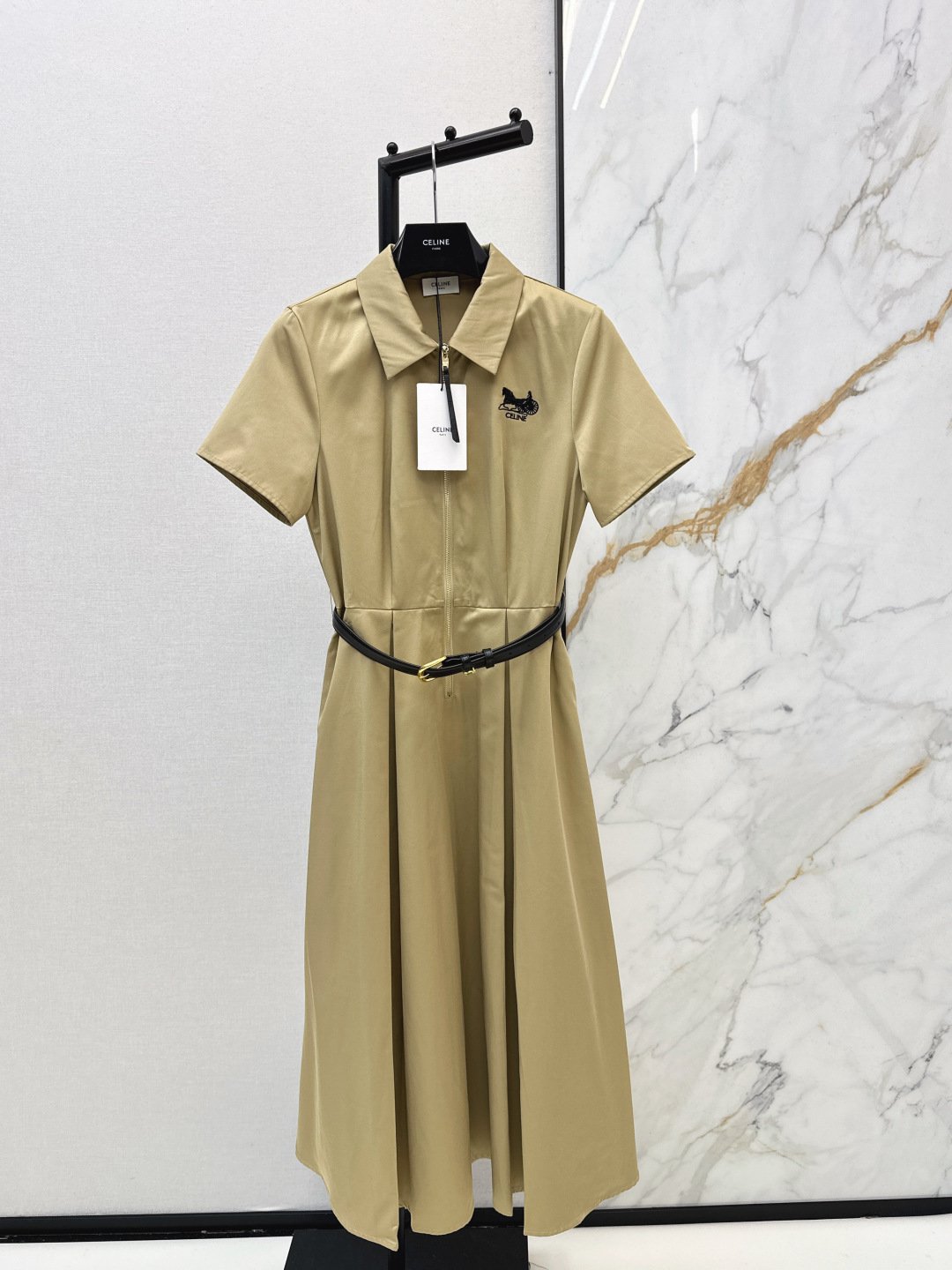 NO:758764,Ce 26Ss————The latest spring and summer carriage embroidered long dress is full of texture and elegant design. It is OK for daily OL. A fashionable dress with unique charm. Two colors are available for sale sml,,skirts,19860909Ce 26Ss————春夏最新款马车刺绣长款连衣裙质感十足 优雅气质设计 日常OL都OK 一款具有独特魅力的时尚连衣裙 两色现货发售sml,,skirts,,Women's clothing