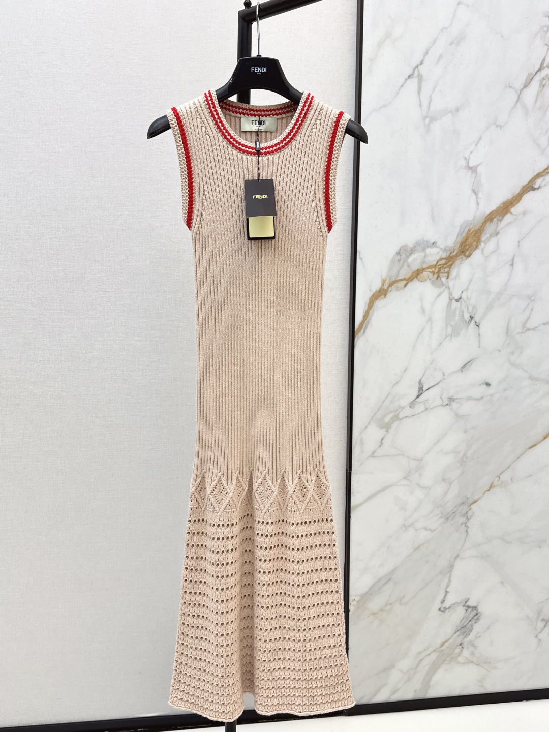 NO:798691,FD 26Ss - the latest spring and summer style sleeveless dress with three-dimensional weave decoration. I love it. Summer is all about suspenders. The small suspenders are full of fashion. They can be worn alone or paired with a coat and shirt. They look great. Available in stock in one color, sml, skirts, jackets & coats, shirts,19860909FD 26Ss———春夏最新款立体提织装饰无袖连衣裙上身爱惨了 夏天就是吊带的天下呀 时髦感满满的小吊带 可以单穿可以搭配外套衬衫 巨巨好看就是了 一色现货发售sml,,skirts,jackets & coats,shirts,,Women's clothing