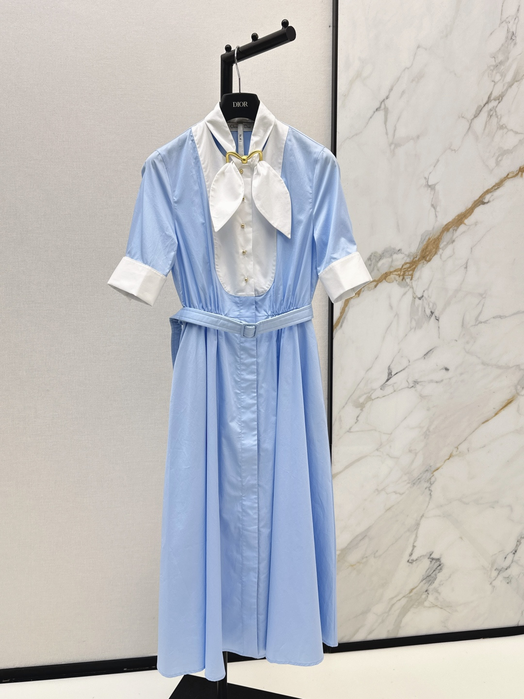 NO:800028,CD 26Ss————The latest elegant lady long dress in spring and summer, classic design. The upper body is exquisite and capable. It can be matched easily. The customized imported fabric is crisp and stylish. It has a full sense of luxury. One color ready for sale smlxl,,skirts,19860909CD 26Ss————春夏最新款优雅lady长款连衣裙经典款设计 上身精致又干练得体 搭配起来随心应手 定制的进口面料挺括有型 满满的高级感 一色现货发售smlxl,,skirts,,Women's clothing