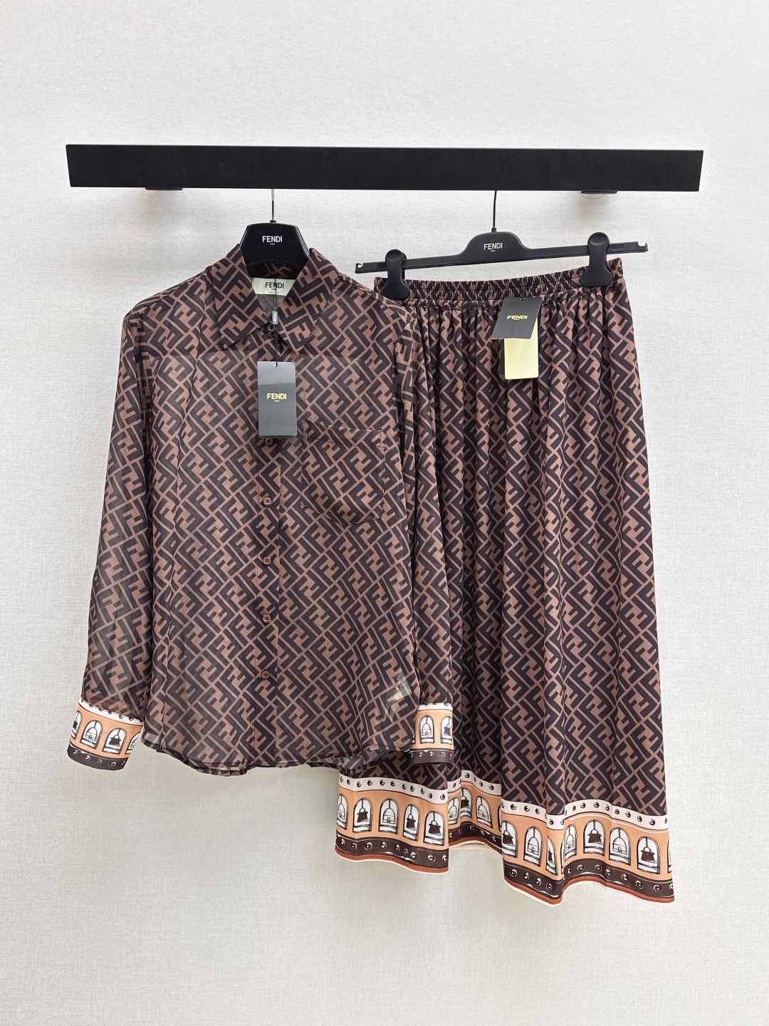 NO:804479,FD 26Ss————The latest spring and summer classic double F suit presbyopic shirt + elastic waist skirt. Classic FF all-over printed presbyopic + caramel brown color scheme. Retro and noble. Full of old money style and nobility. The chiffon fabric is thin and see-through. The loose version has a lot of hidden flesh. It is low-key and recognizable. It can be worn alone or separately. It looks good with any combination. It is developed in one color. Available in stock. SML lining, skirts, shirts,19860909FD 26Ss————春夏最新款经典双F套装老花衬衫+松紧腰半裙 经典FF满印老花+焦糖棕配色 复古又显贵 满满的老钱风贵气感 雪纺面料轻薄透视 宽松版型巨藏肉 低调又有辨识度 可单穿也可以分开来搭配 随便搭配都好看 一色分开发 现货发售sml 衬,,skirts,shirts,,Women's clothing