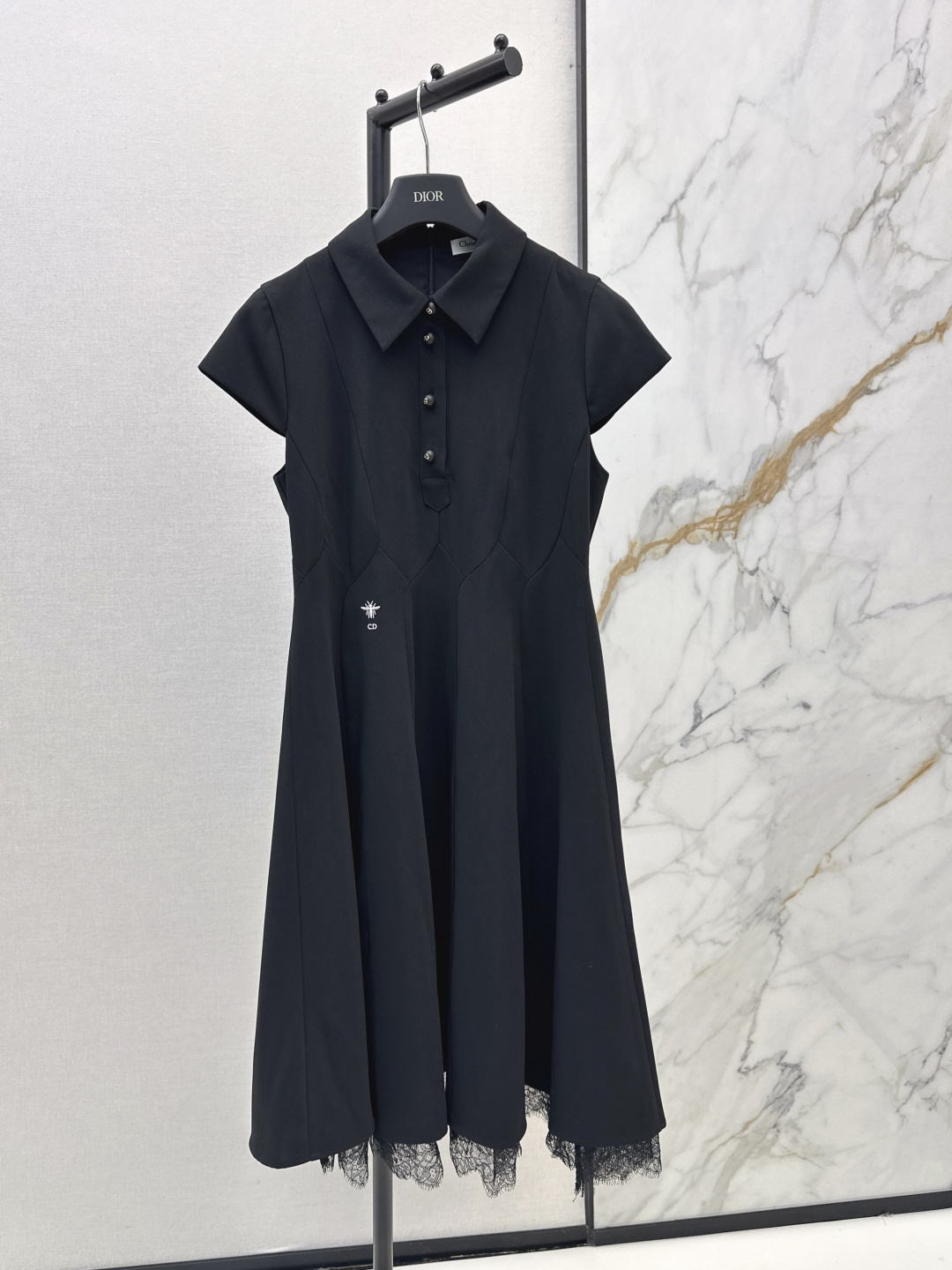 NO:805322,CD 26Ss————The latest spliced ​​lace long dress in spring and summer, classic design. The upper body is exquisite and capable. It can be matched easily. The customized imported fabric is crisp and stylish. It is full of high-end and full of texture. One color ready for sale sml,,skirts,19860909CD 26Ss————春夏最新款拼接蕾丝长款连衣裙经典款设计 上身精致又干练得体 搭配起来随心应手 定制的进口面料挺括有型 满满的高级感 质感十足 一色现货发售sml,,skirts,,Women's clothing