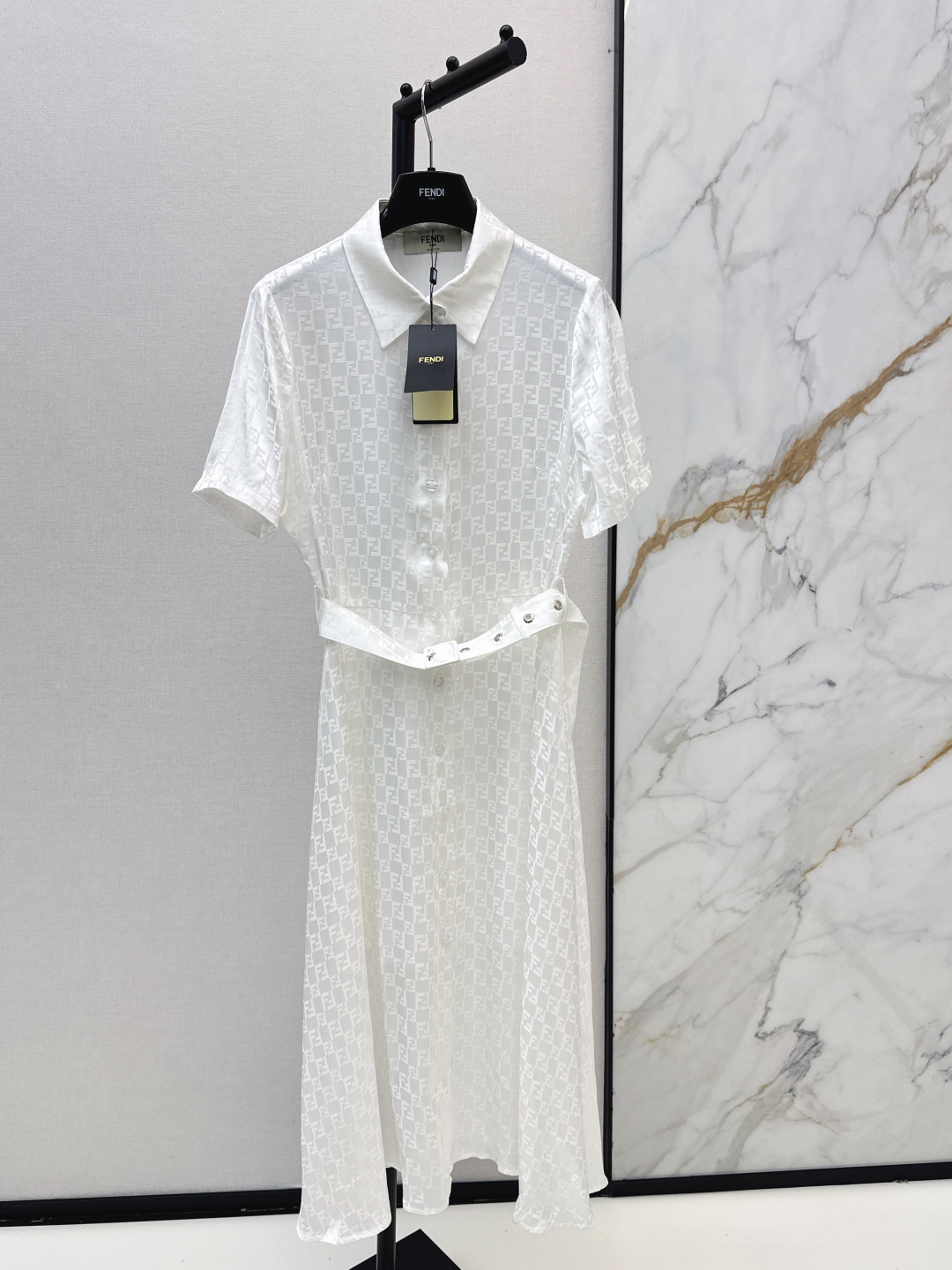 NO:806032,FD 26Ss————The latest spring and summer logo jacquard long dress, classic design. The upper body is exquisite and easy to match. The customized imported fabric is crisp and stylish, full of high-end sense. Two colors are available for sale sml,,skirts,19860909FD 26Ss————春夏最新款logo提花长款连衣裙经典款设计 上身精致搭配起来随心应手 定制的进口面料挺括有型 满满的高级感 两色现货发售sml,,skirts,,Women's clothing