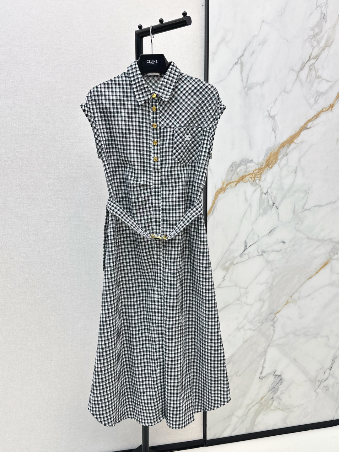 NO:836723,Ce 26Ss————The latest retro plaid long dress in spring and summer, classic design. The upper body is exquisite and capable. It can be matched easily. The customized imported fabric is crisp and stylish. It has a full sense of luxury. One color ready for sale sml,,skirts,19860909Ce 26Ss————春夏最新款复古格纹长款连衣裙经典款设计 上身精致又干练得体 搭配起来随心应手 定制的进口面料挺括有型 满满的高级感 一色现货发售sml,,skirts,,Women's clothing