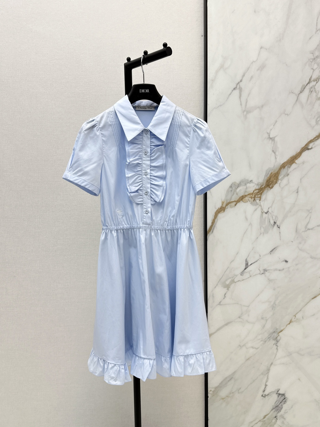 NO:836690,CD 26Ss————Chun Xia Zhen’s latest age-reducing blue fungus-edged dress. Classic design. The upper body is exquisite and capable. Easy to match. Customized imported fabrics are crisp and stylish. Full of high-end. One color ready for sale sml,,skirts,19860909CD 26Ss————春夏珍最新款减龄蓝色木耳边设计连衣裙 经典款设计 上身精致又干练得体 搭配起来随心应手 定制的进口面料挺括有型 满满的高级感 一色现货发售sml,,skirts,,Women's clothing