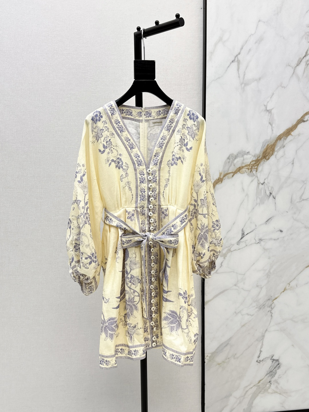 NO:840675,Exclusive first release of Zimmen-M 26Ss - the latest resort-style South French relaxed linen dress in early spring. Elegant and fresh resort-style atmosphere. Elegant pattern printing, romantic and elegant white and rich beauty must-have items. One color ready for sale smlxl,,skirts,19860909独家首发 Zimmen-M 26Ss———早春最新款度假风南法松弛感亚麻连衣裙淡雅清新的度假风气息 优雅图案印花浪漫优雅的白富美必备单品 一色现货发售smlxl,,skirts,,Women's clothing