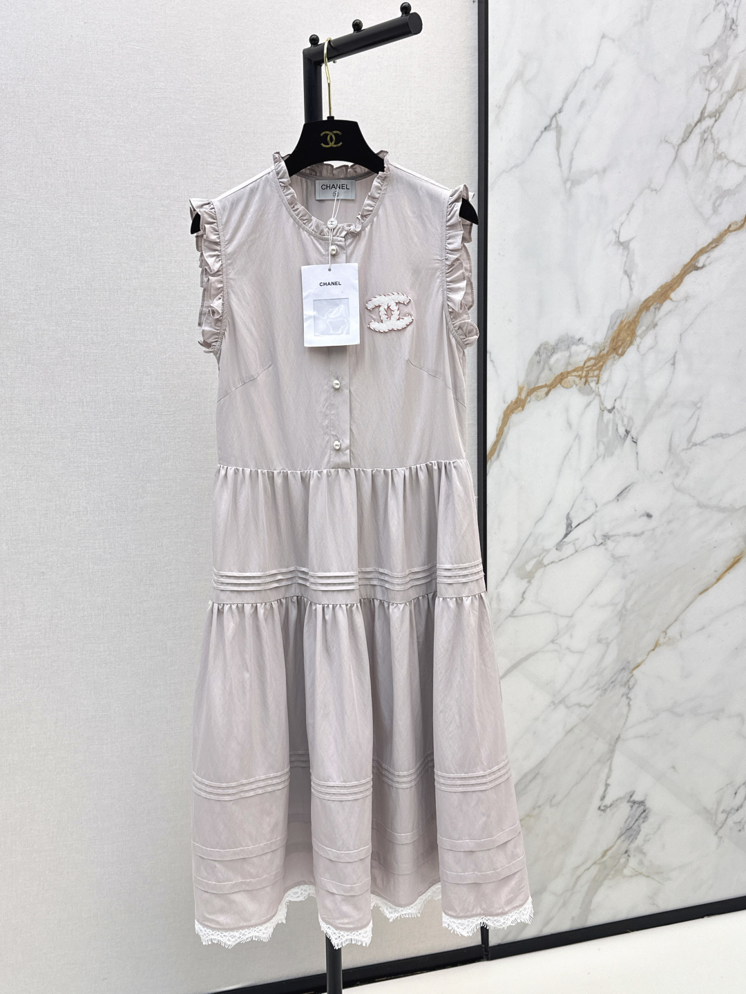 NO:845999,C Home 26Ss——The latest spring and summer vintage mid-century long dress is fashionable and low-key, with a luxurious and high-end temperament!  The version is versatile and easy to pick. Two colors are available for sale now, including sml, chanel, and skirts.19860909C家 26Ss———春夏最新款Vintage中古系长款连衣裙时髦低调 气质又奢华高级！版型百搭不挑人 两色现货发售sml,,chanel,skirts,,Women's clothing