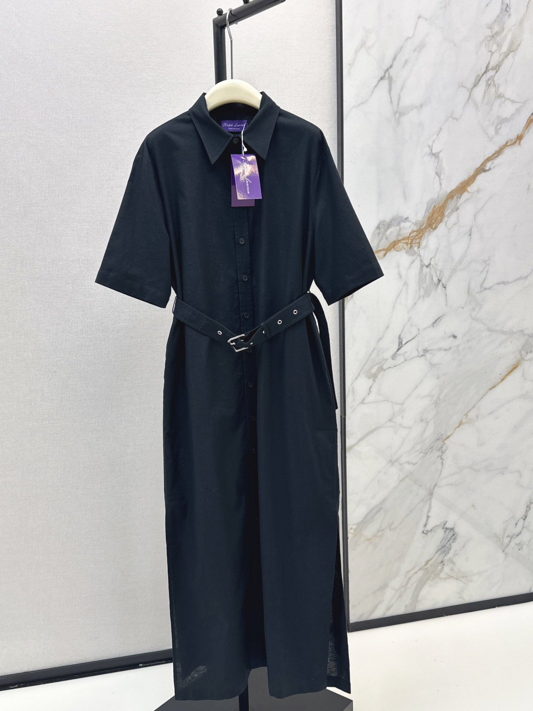 NO:856523,RL 26Ss————The latest spring and summer style minimalist style dress. Old money and high-end. Minimalist design. Straight-leg shirt style. It is matched with a belt to tighten the waist. It can easily separate the golden body proportions. It makes you look thinner and taller. It is OK whether it is daily or commuting. Linen blended fabric. Two colors are on sale in stock. sml, skirts, shirts, gold,19860909RL 26Ss————春夏最新款标系列极简风连衣裙 老钱又高级 极简设计感 直筒衬衫版型 搭配了腰带收腰 轻松分割出黄金身材比例感 显瘦显高 不管是日常或者通勤都OK 亚麻混纺面料 两色现货发售sml,,skirts,shirts,gold,,Women's clothing