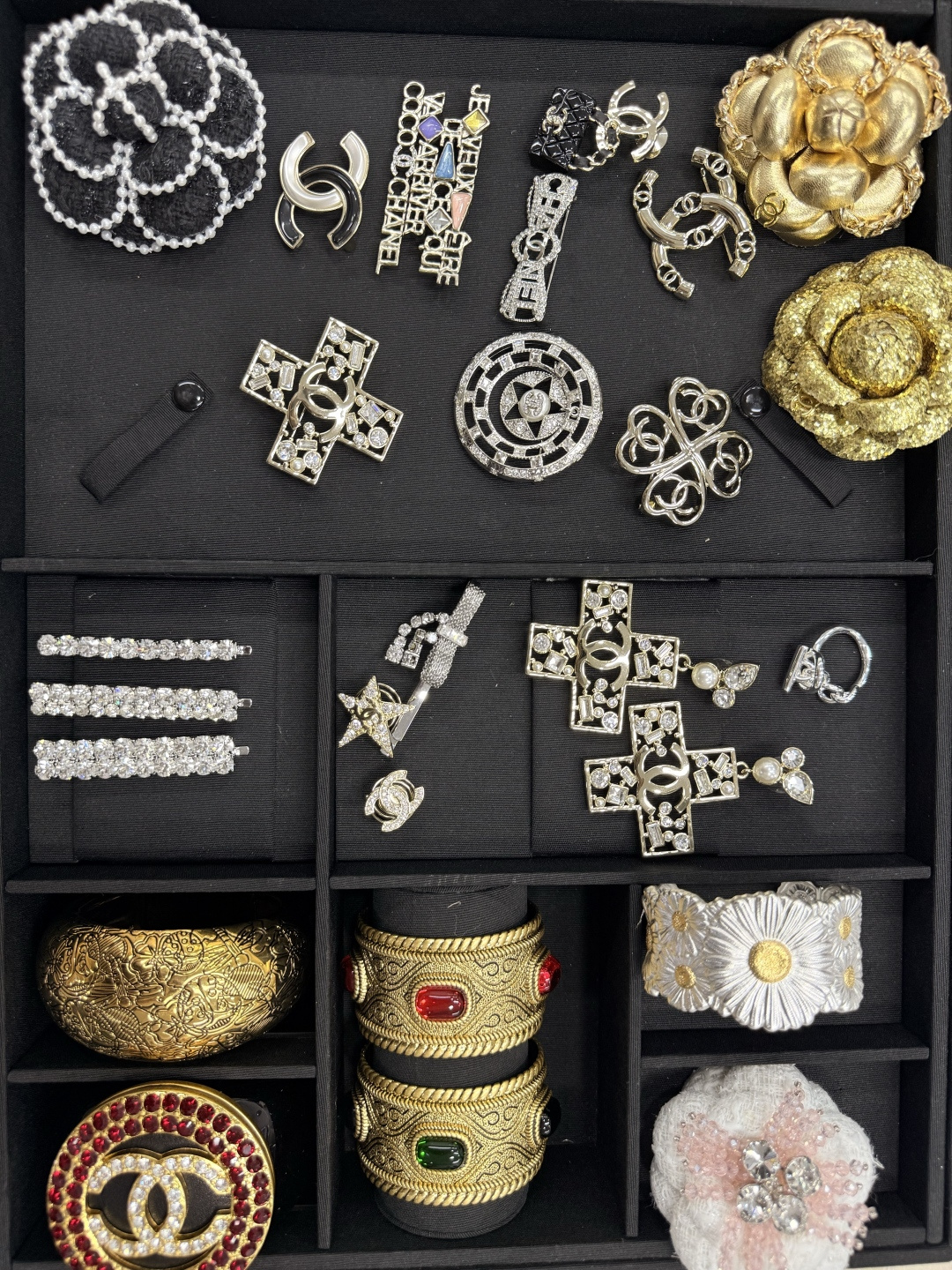 NO:647661,Second-hand series, stunning beauty at first glance, colors really make you feel happy, Cartier high-end jewelry19860909中古系列 一眼惊艳的美貌 彩色真的让人心情愉悦,,卡迪亚高端饰品,Jewelry