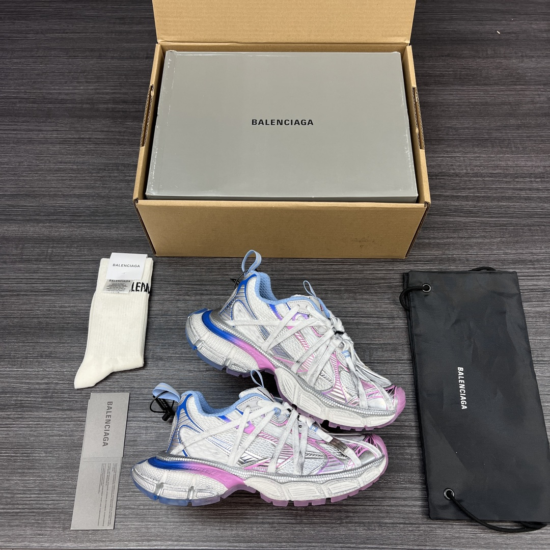 Balenciaga 纯 本Balenciaga巴黎世家 3XL扣式绑带 圆头系带 低帮 老爹鞋 粉蓝 在延续 Track Trainer 户外轮廓和复杂鞋面结构的同时