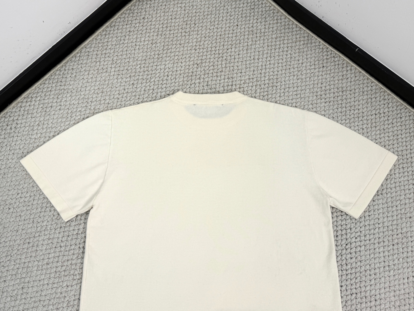 Louis Vuitton Jersey T-Shirt: Stylish and Comfortable Design 8 cmp i1750941224466 469 0 6