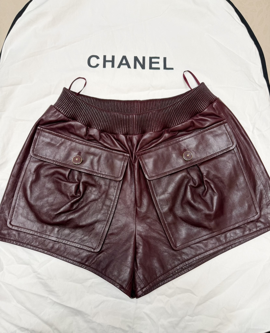 NO:945658,26P burgundy diamond checkered leather jacket, counter 14W, can’t put it down, detailed picture!  SML,Chanel-clothing,chanel,jackets & coats,jackets & coats,leather jacket,1986090926P 酒红色菱形格皮衣夹克外套 专柜14W 爱不释手 细节图！SML,香奈儿-服装,chanel,jackets & coats,jackets & coats,leather jacket,,Women's clothing