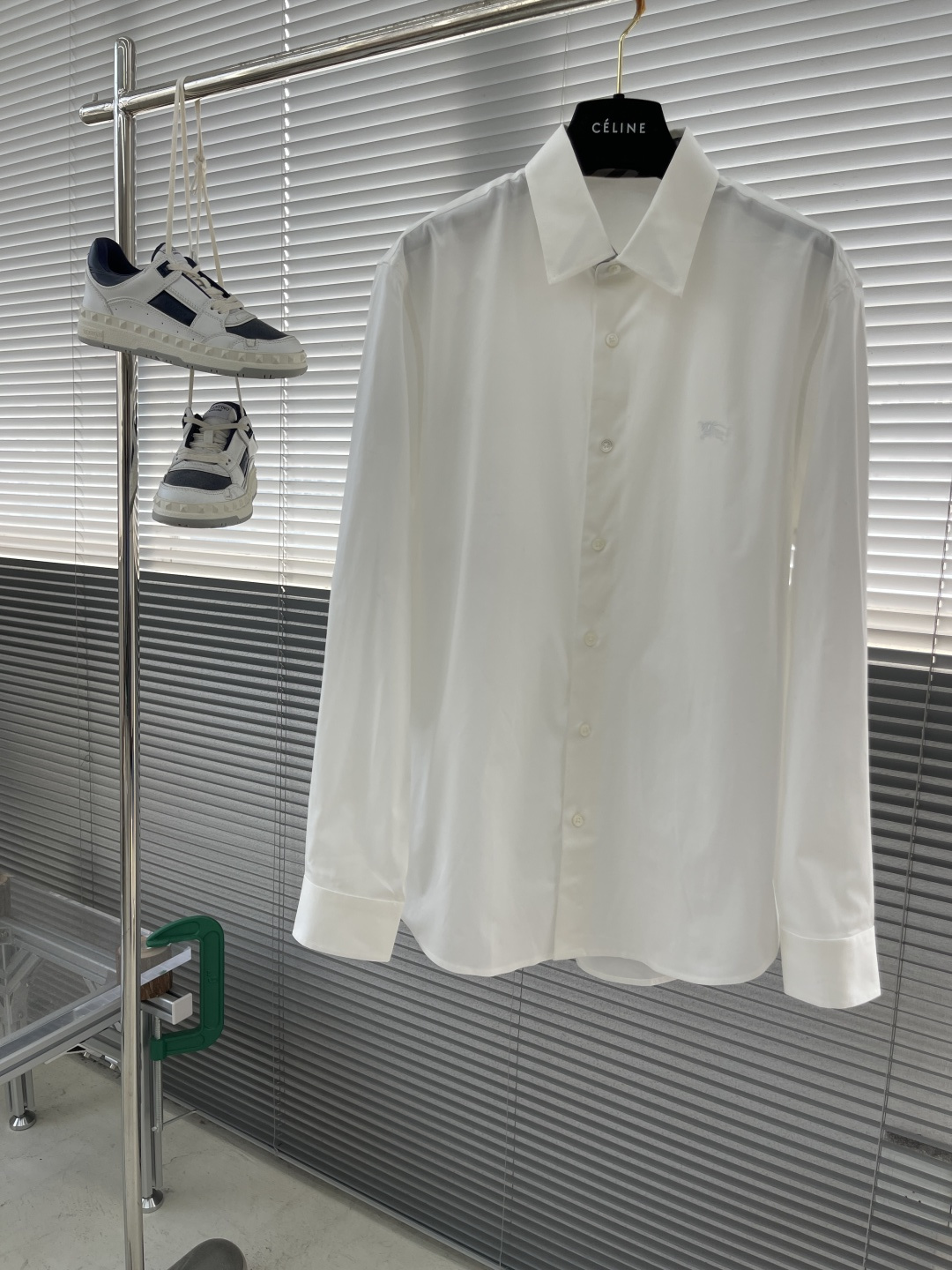 

-BBR 标识战马小刺绣细节府绸衬衫明扣款贝壳扣，这款面料带弹力，穿着舒适！
尺码S-XXL。