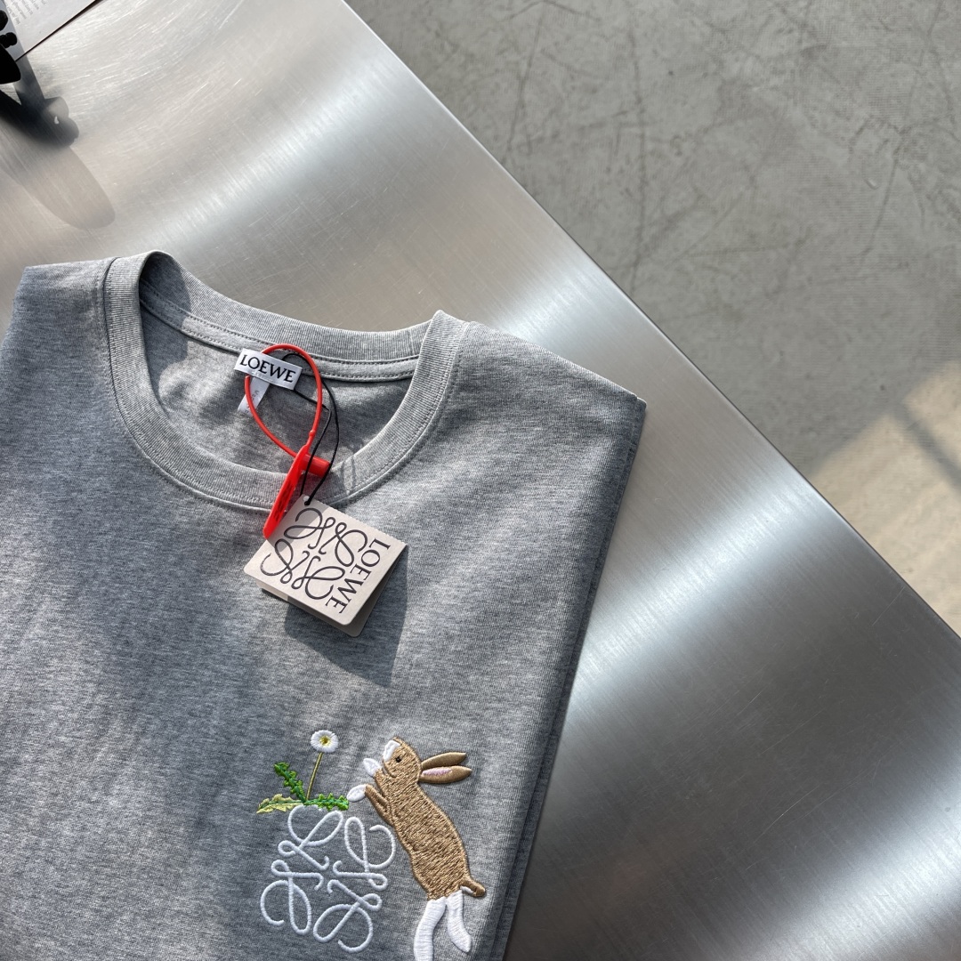 Loewe x Suna Fujita Embroidered Gray T-Shirt - Rabbit and Flower Design 3 cmp i1735822056776 4170 0 0