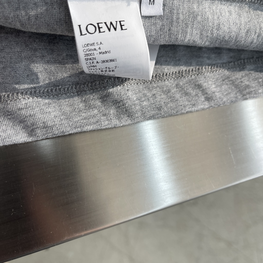 Loewe x Suna Fujita Embroidered Gray T-Shirt - Rabbit and Flower Design 7 cmp i1735822056790 5242 0 4