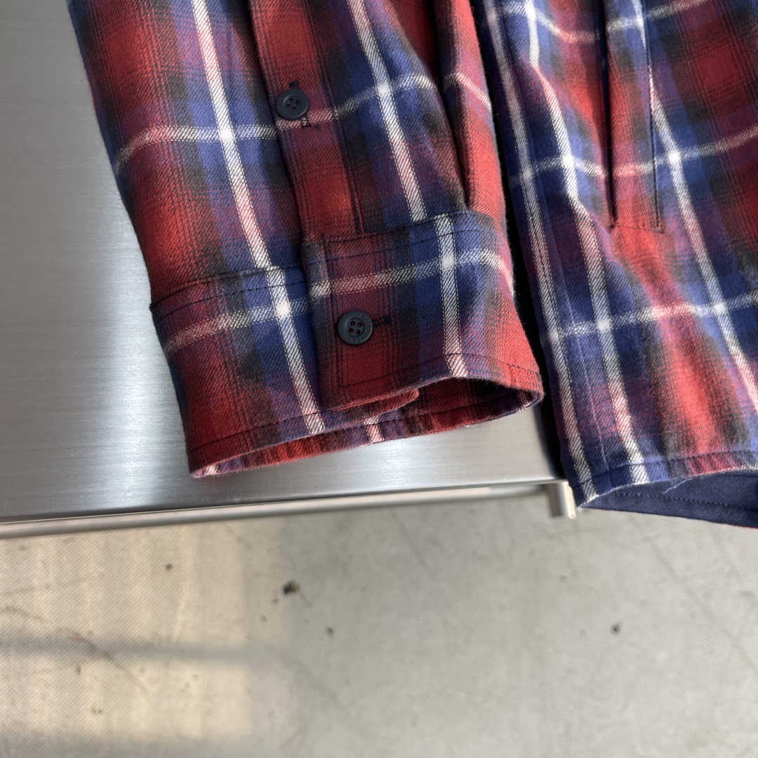 Balenciaga Reversible Plaid Shirt Jacket with Soft Cotton and Stylish Design 6 cmp i1736411472977 2688 0 2