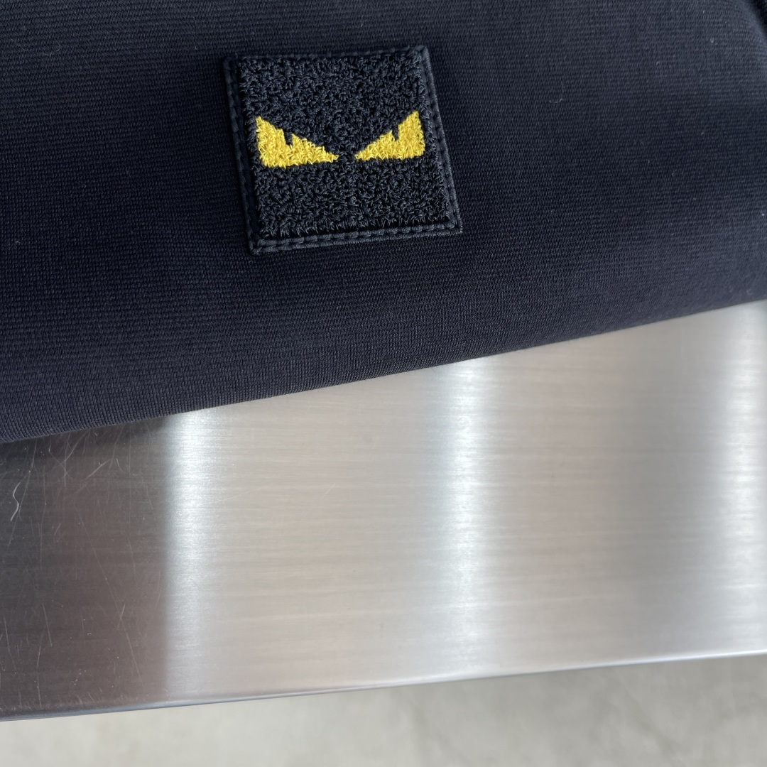 

-FEND 2025春夏短袖系列

尺码   m-5xL
版型：微阔版型
克重：260克重
成份： 