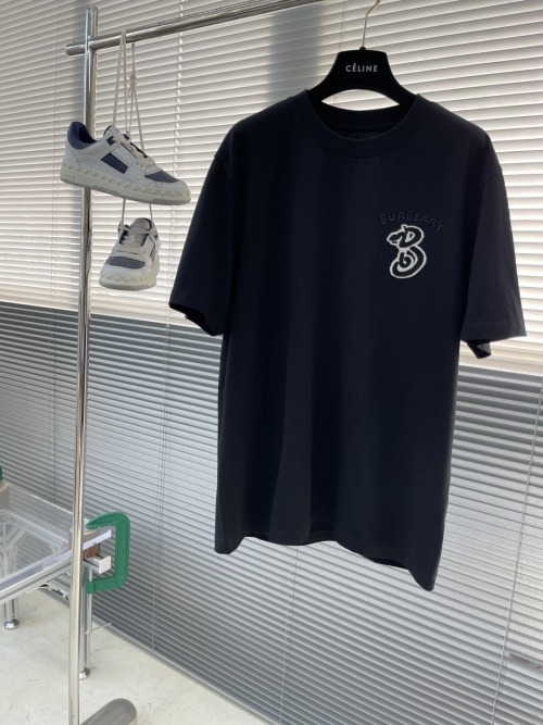 Burberry 2025 Spring/Summer Snake Year Limited Edition Embroidered T-Shirt 1 Burberry 2025 Spring/Summer Snake Year Limited Edition Embroidered T-Shirt
