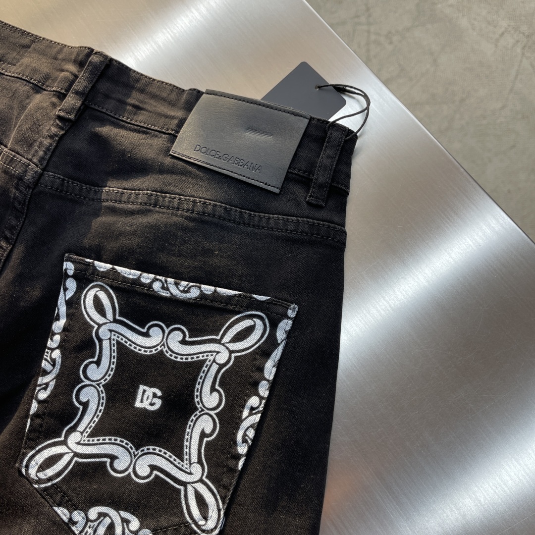 Dolce & Gabbana Black Denim Jeans with DG Print Pocket - Luxury Quality 8 cmp i1736845122389 3843 0 5