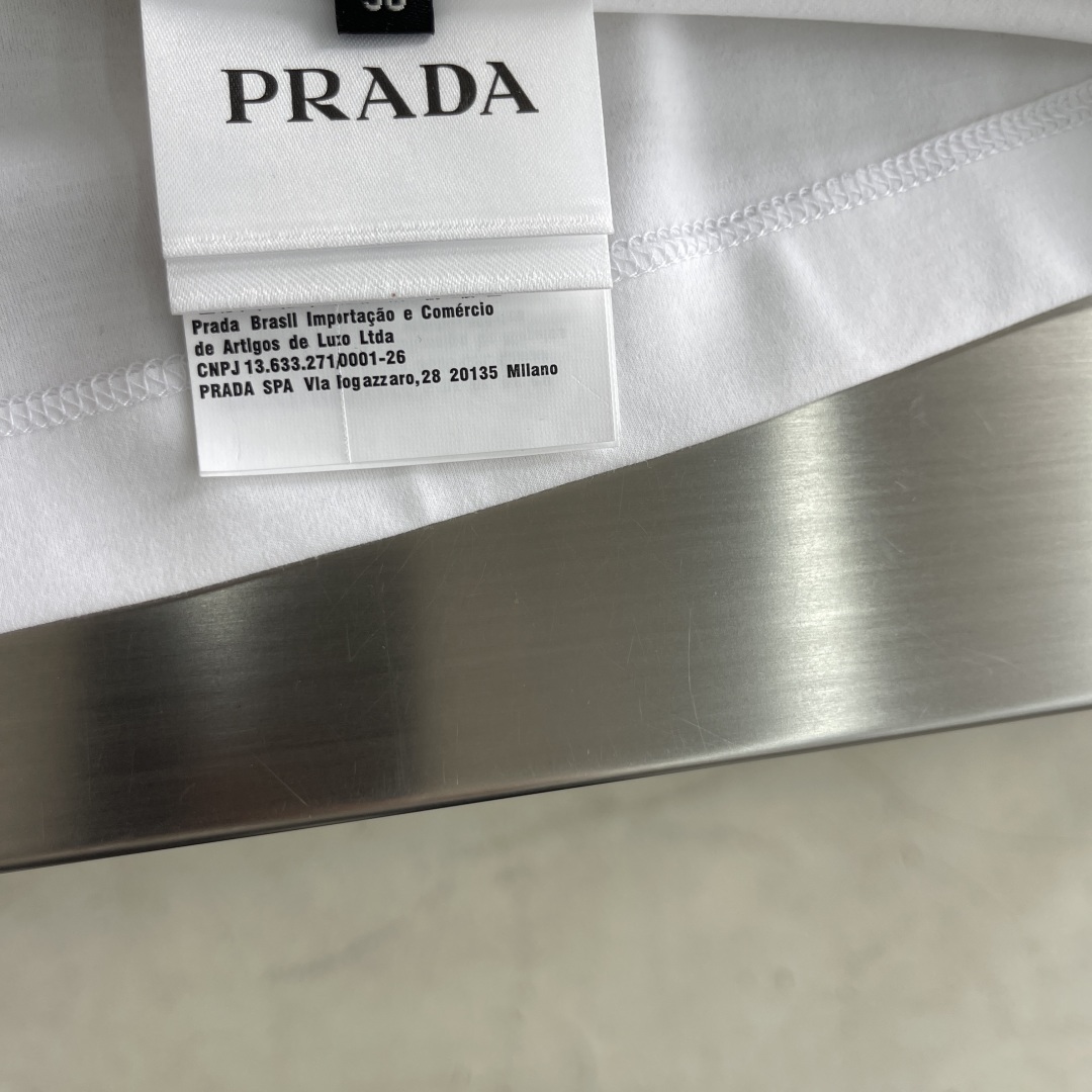 Prada Re-Nylon Patch Pocket T-Shirt | Soft, Durable & Comfortable 7 cmp i1739528180690 9168 0 4