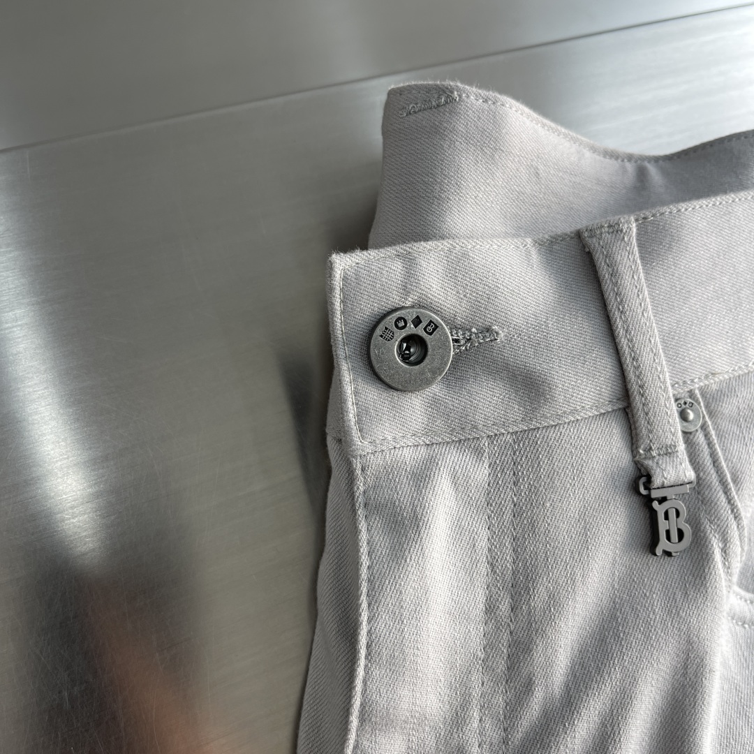 Fashion Update: BBR Prime Jeans, Leather Cards, Cowboy Luxe, Logo Models. - 图片 5
