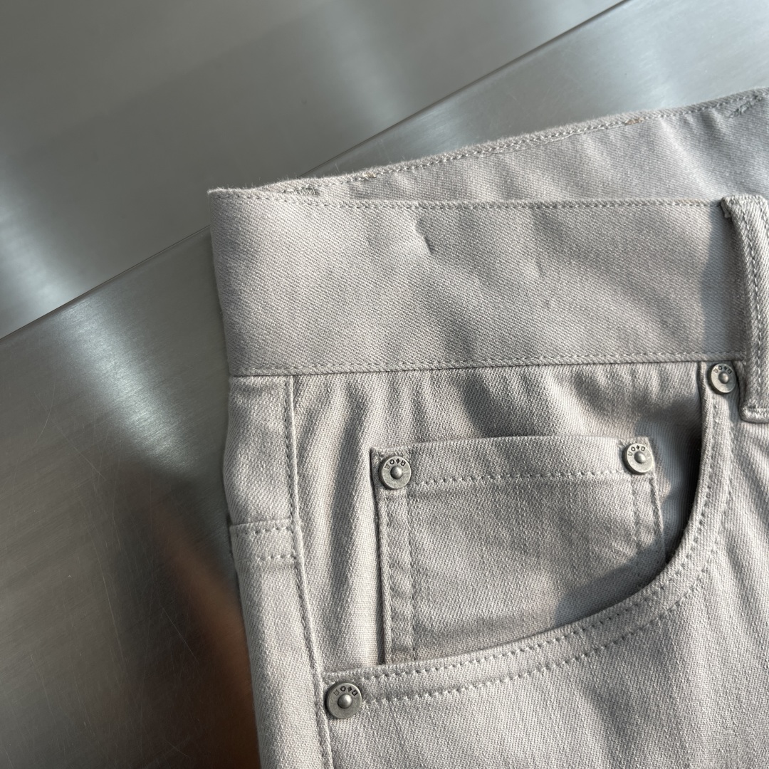 Fashion Update: BBR Prime Jeans, Leather Cards, Cowboy Luxe, Logo Models. - 图片 7