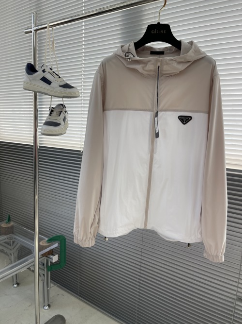 Prada 2025SS Lightweight Sunscreen Jacket, Breathable, Comfortable, Stylish 1 Prada 2025SS Lightweight Sunscreen Jacket, Breathable, Comfortable, Stylish